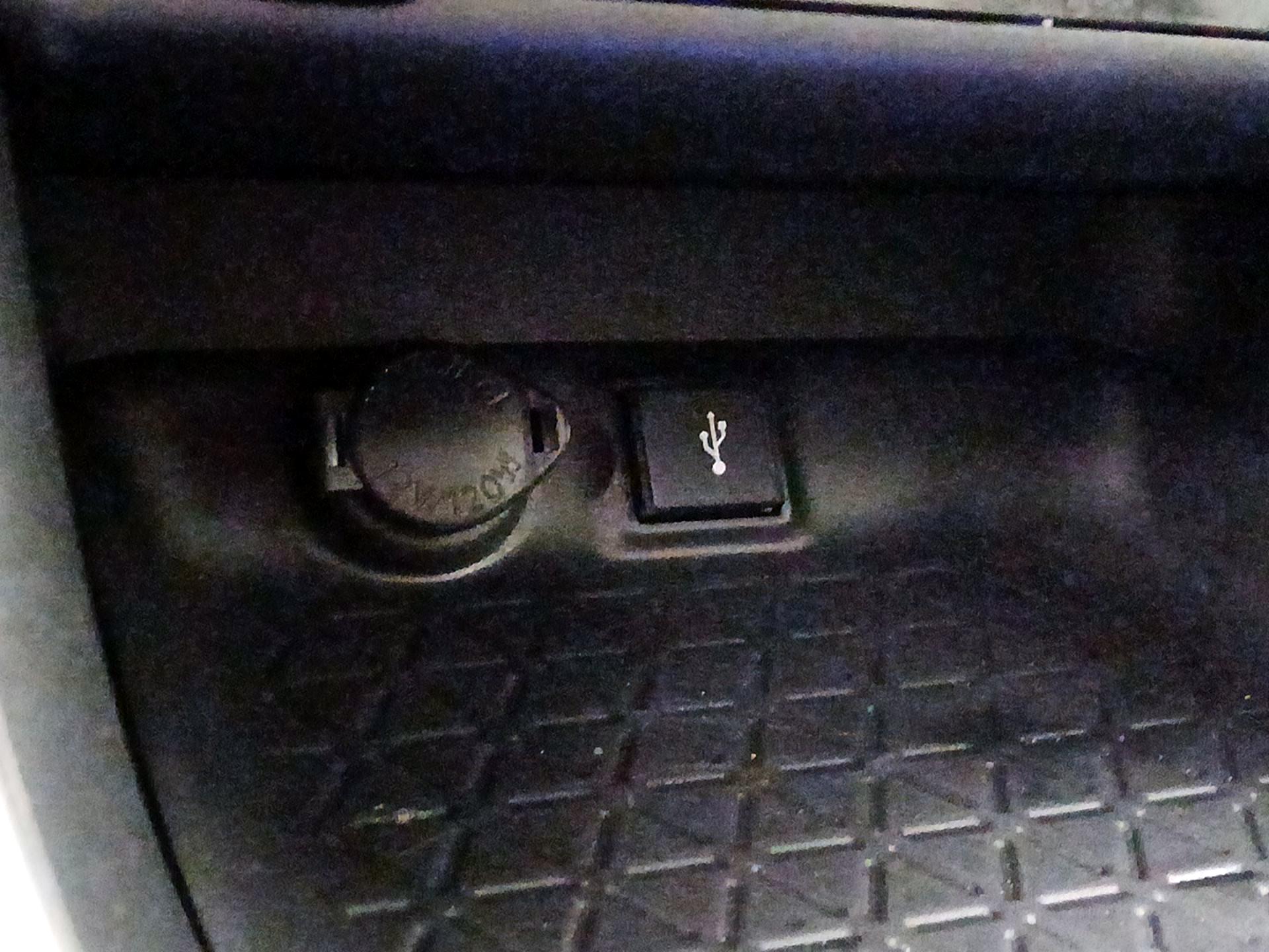 Thumbnail: 2020 Toyota RAV4 - 18