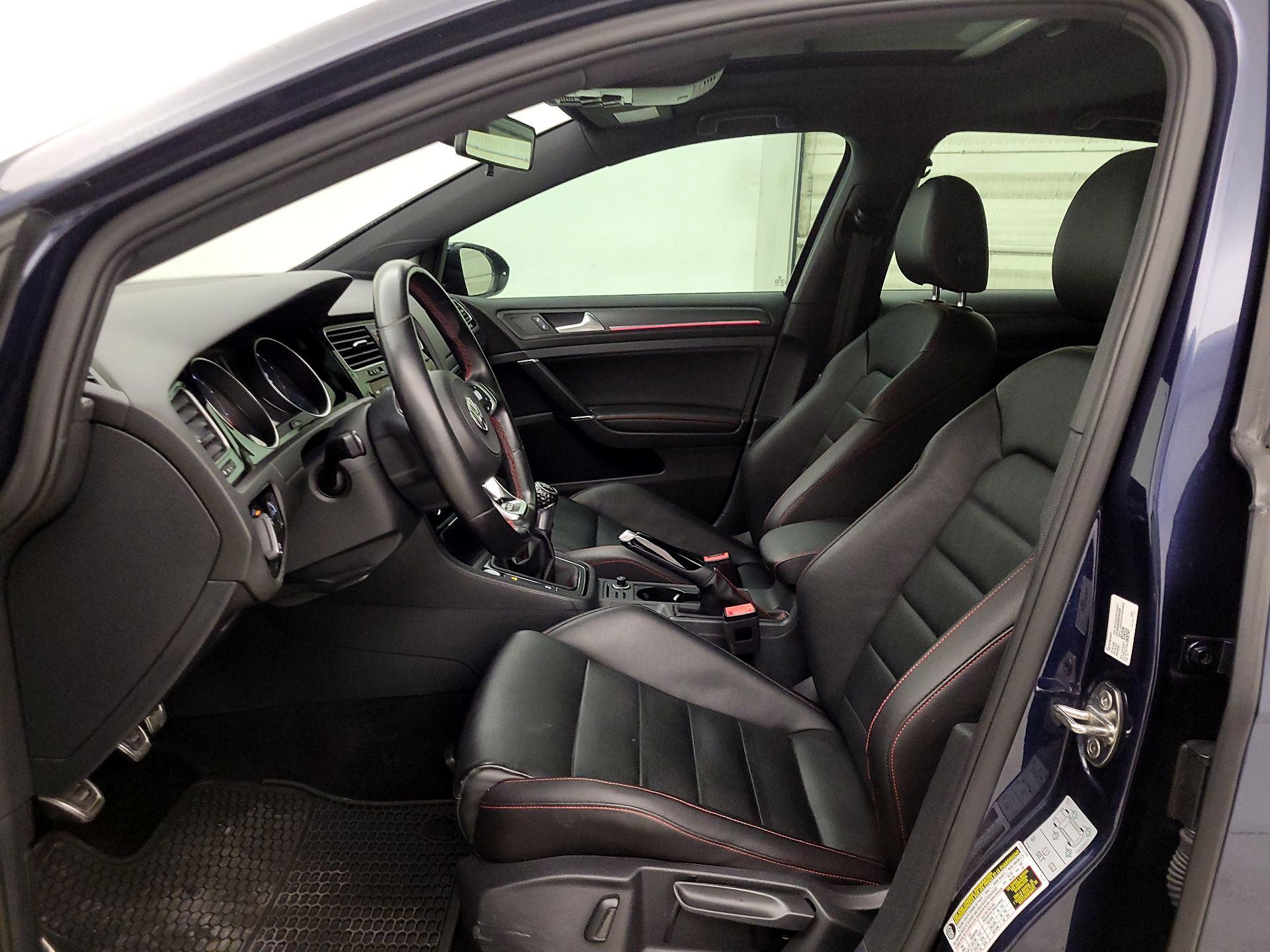 Thumbnail: 2018 Volkswagen Golf - 11