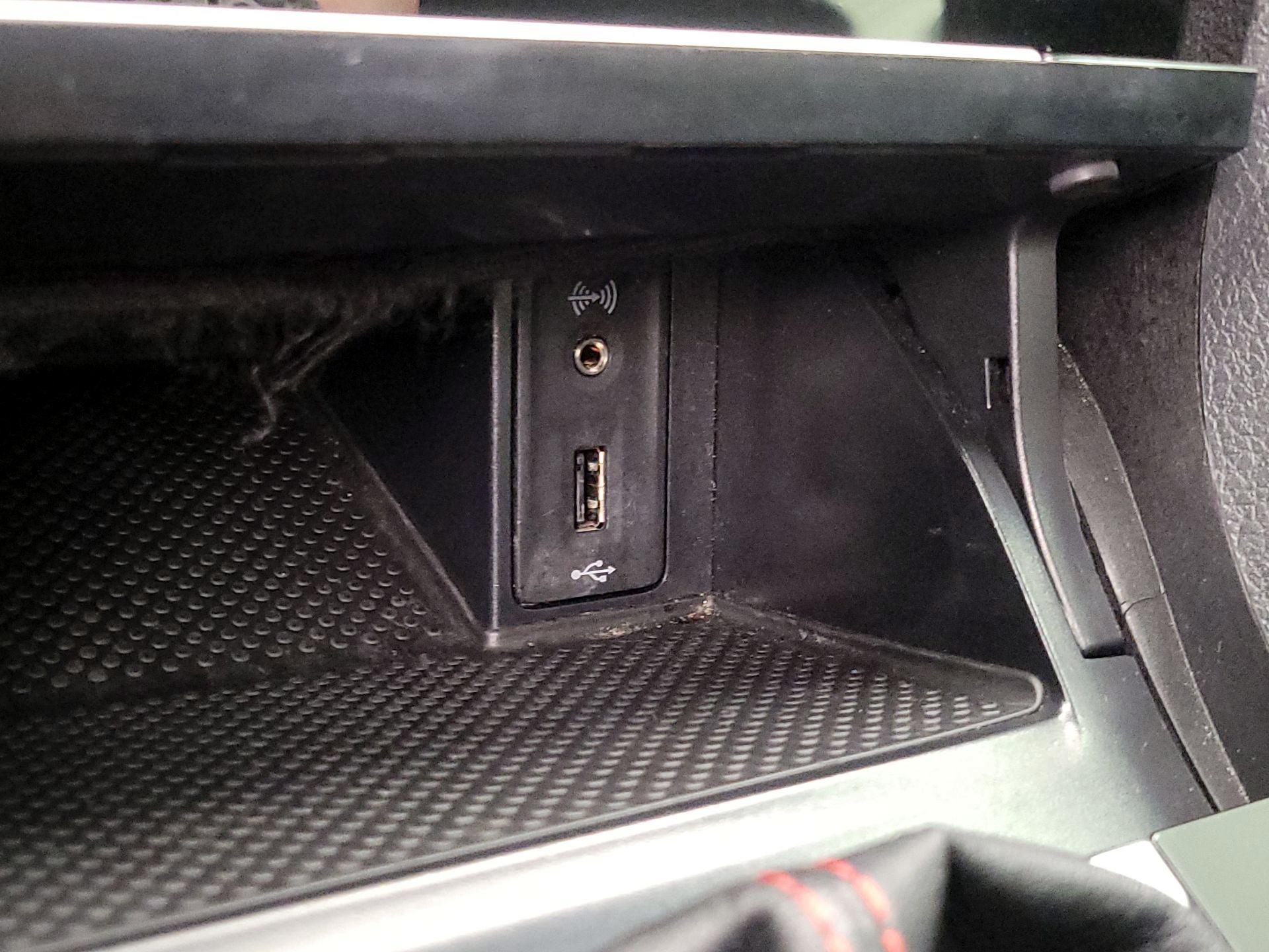 Thumbnail: 2018 Volkswagen Golf - 18