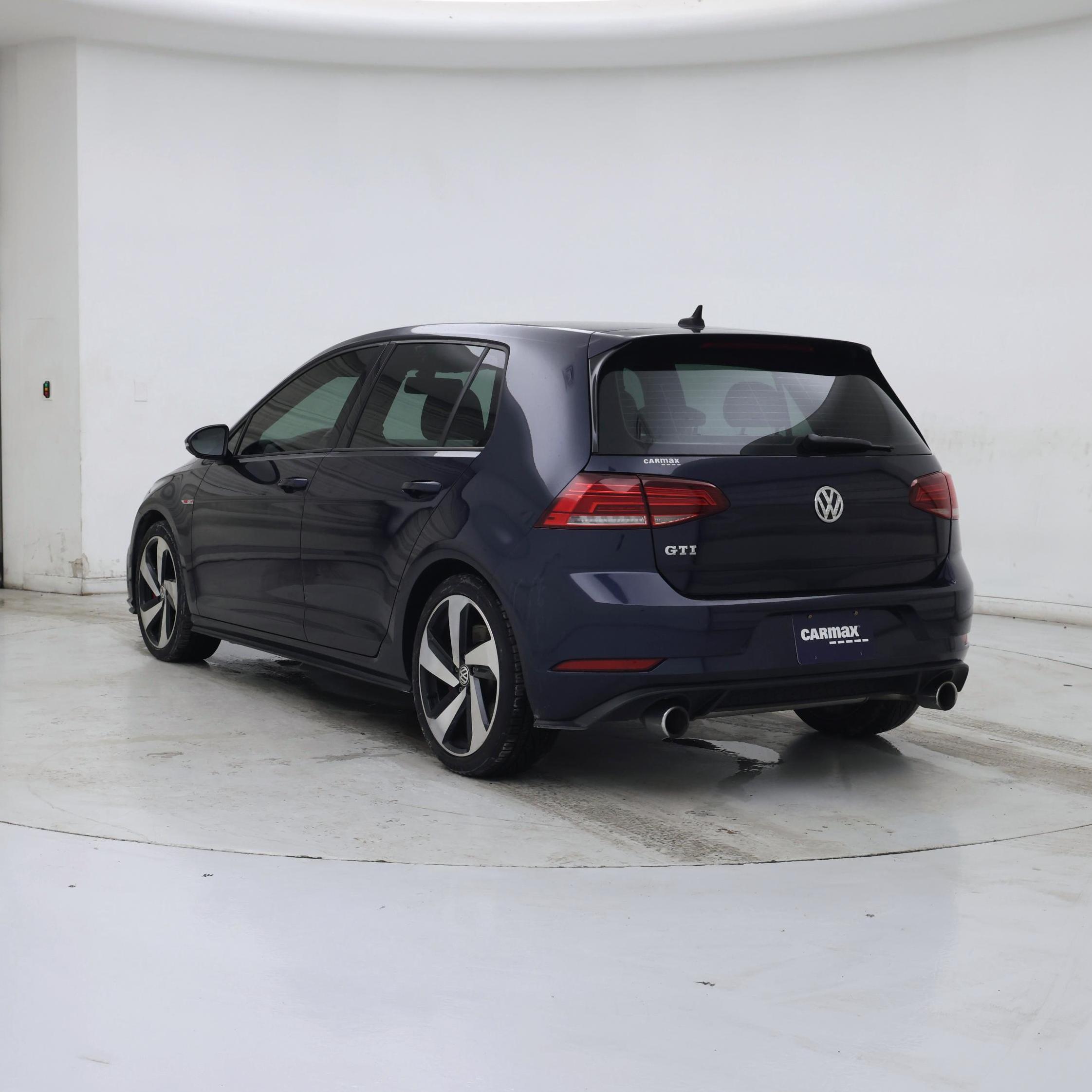 Thumbnail: 2018 Volkswagen Golf - 2
