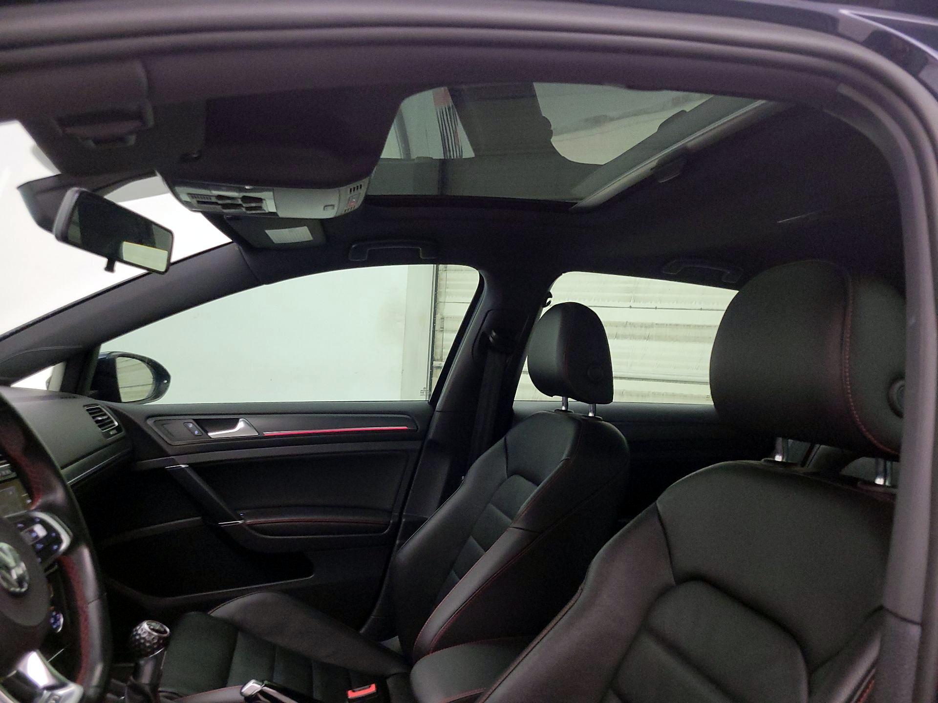 Thumbnail: 2018 Volkswagen Golf - 19