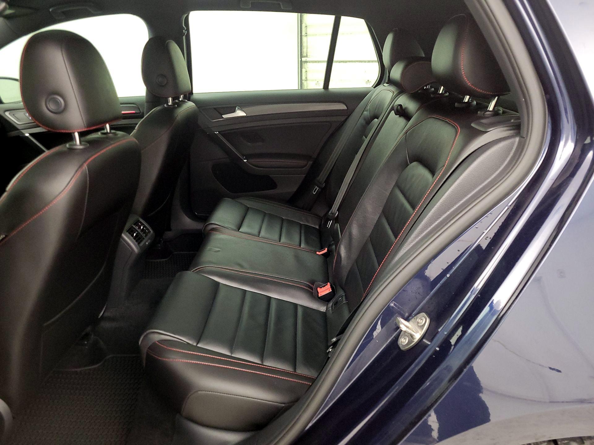 Thumbnail: 2018 Volkswagen Golf - 20