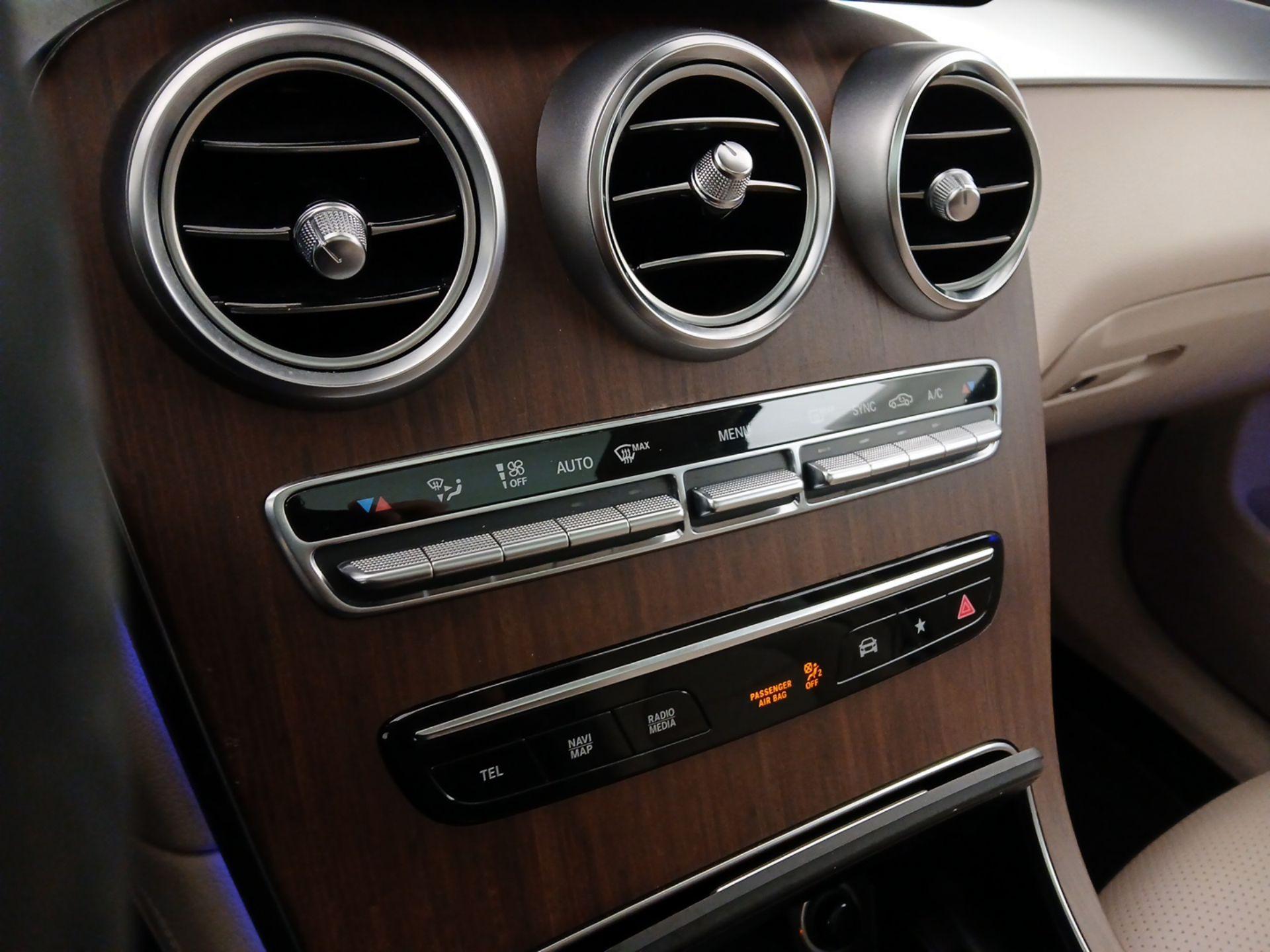 Thumbnail: 2021 Mercedes-Benz GLC - 16