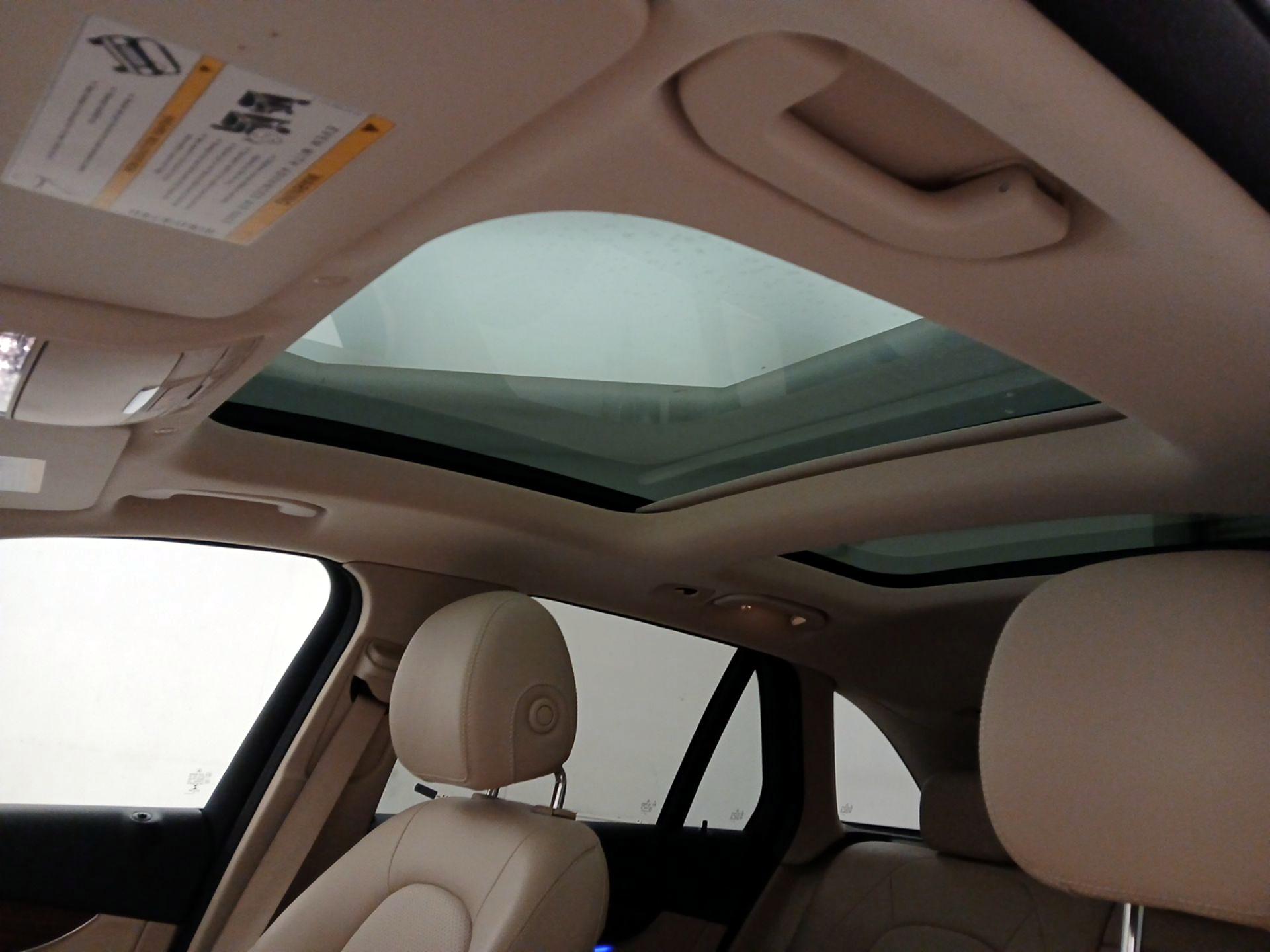 Thumbnail: 2021 Mercedes-Benz GLC - 19