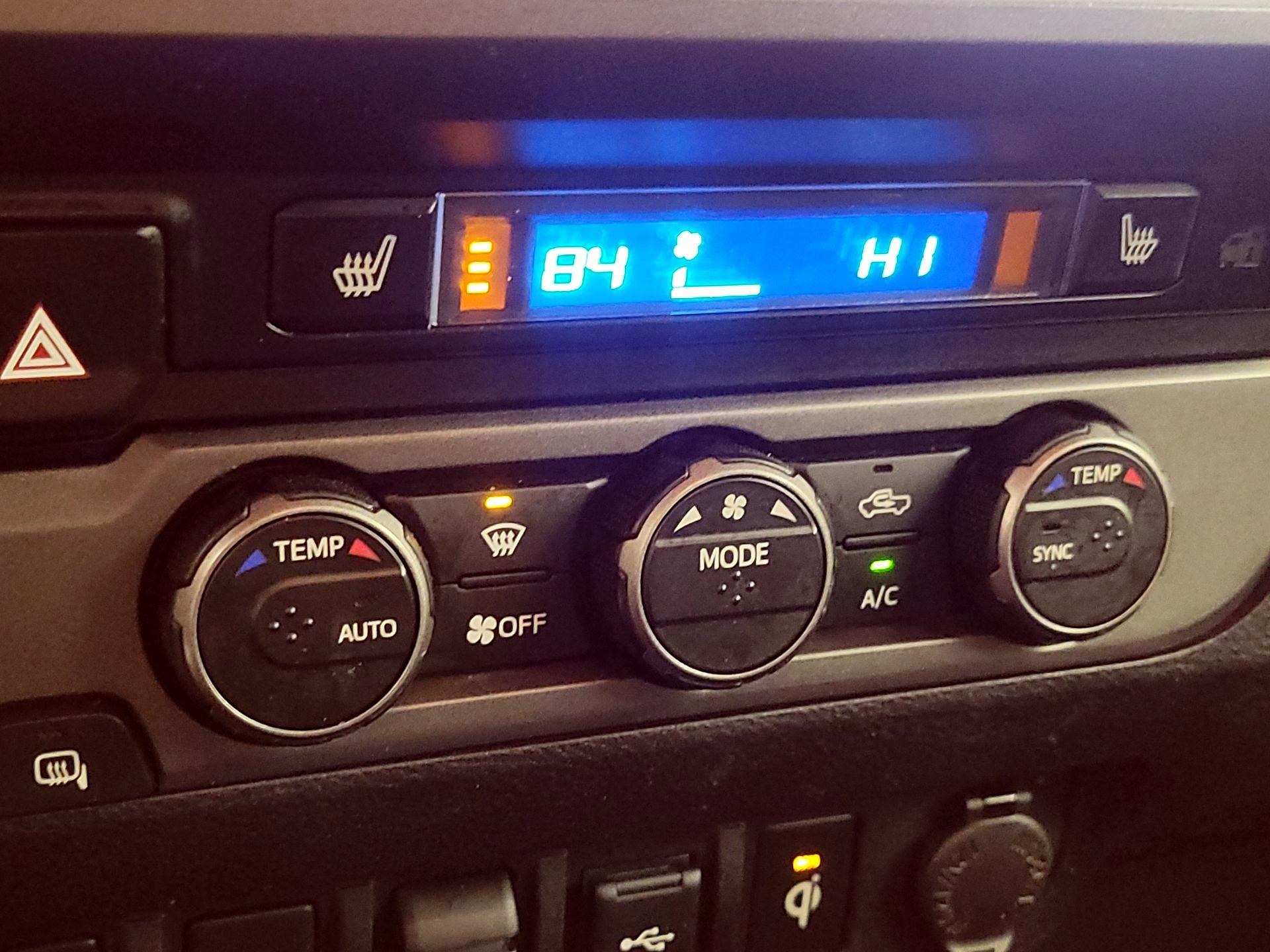 Thumbnail: 2021 Toyota Tacoma - 16