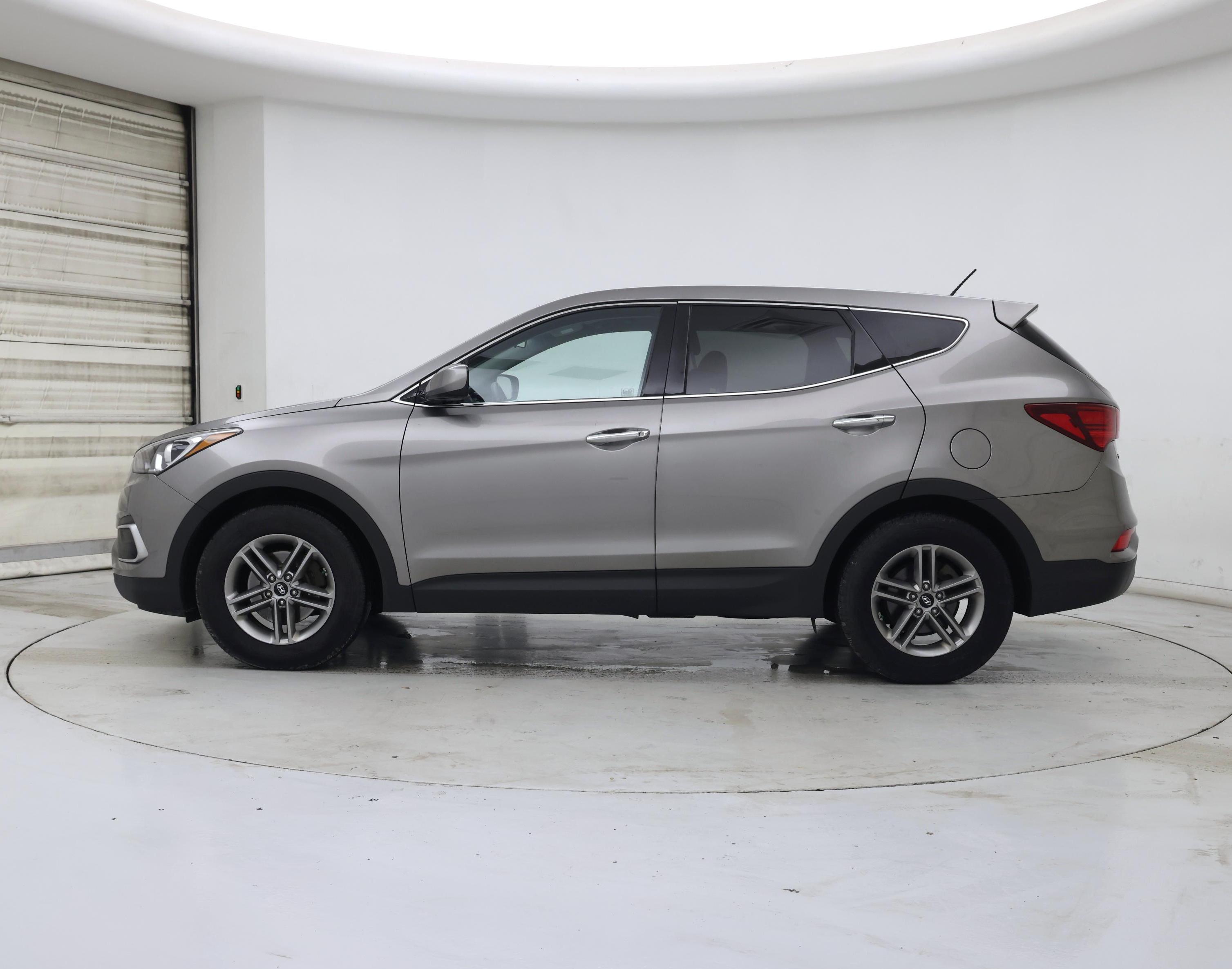 Thumbnail: 2018 Hyundai Santa Fe - 3