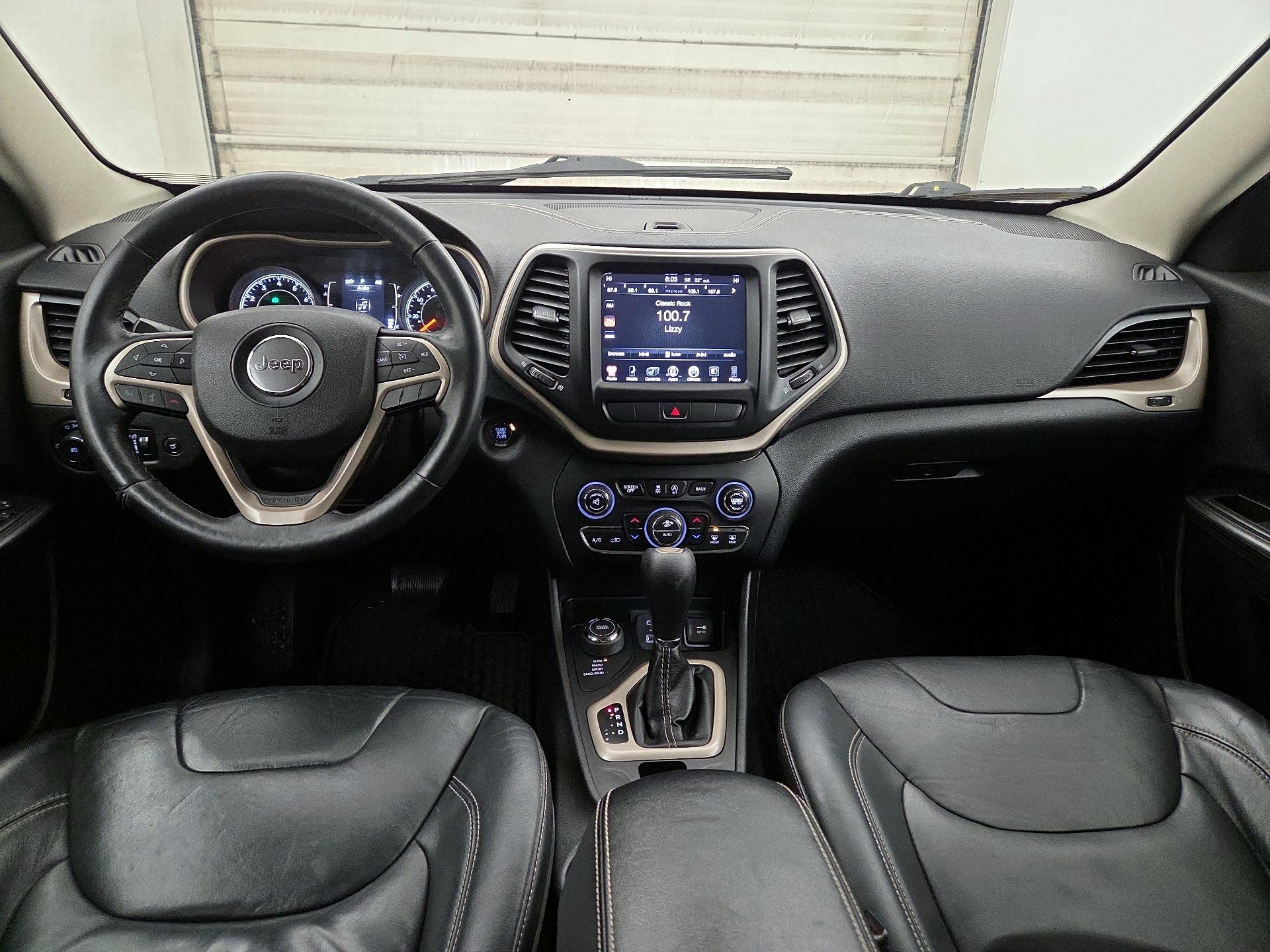 Thumbnail: 2015 Jeep Cherokee - 9