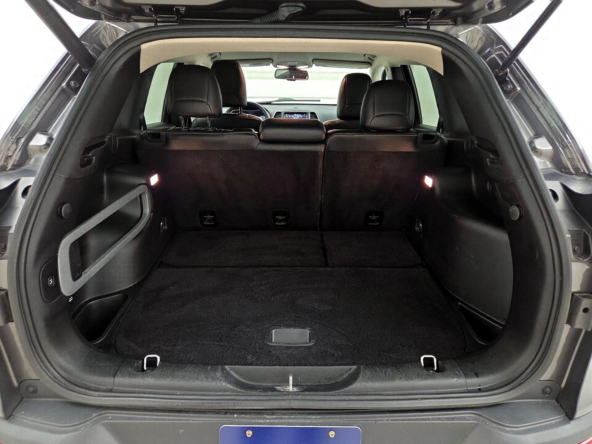 Thumbnail: 2015 Jeep Cherokee - 20