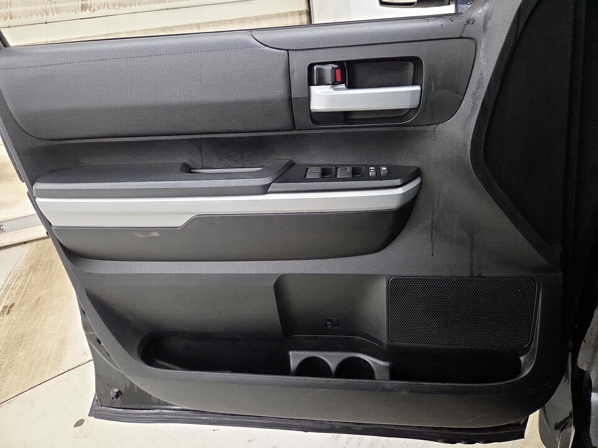 Thumbnail: 2021 Toyota Tundra - 12