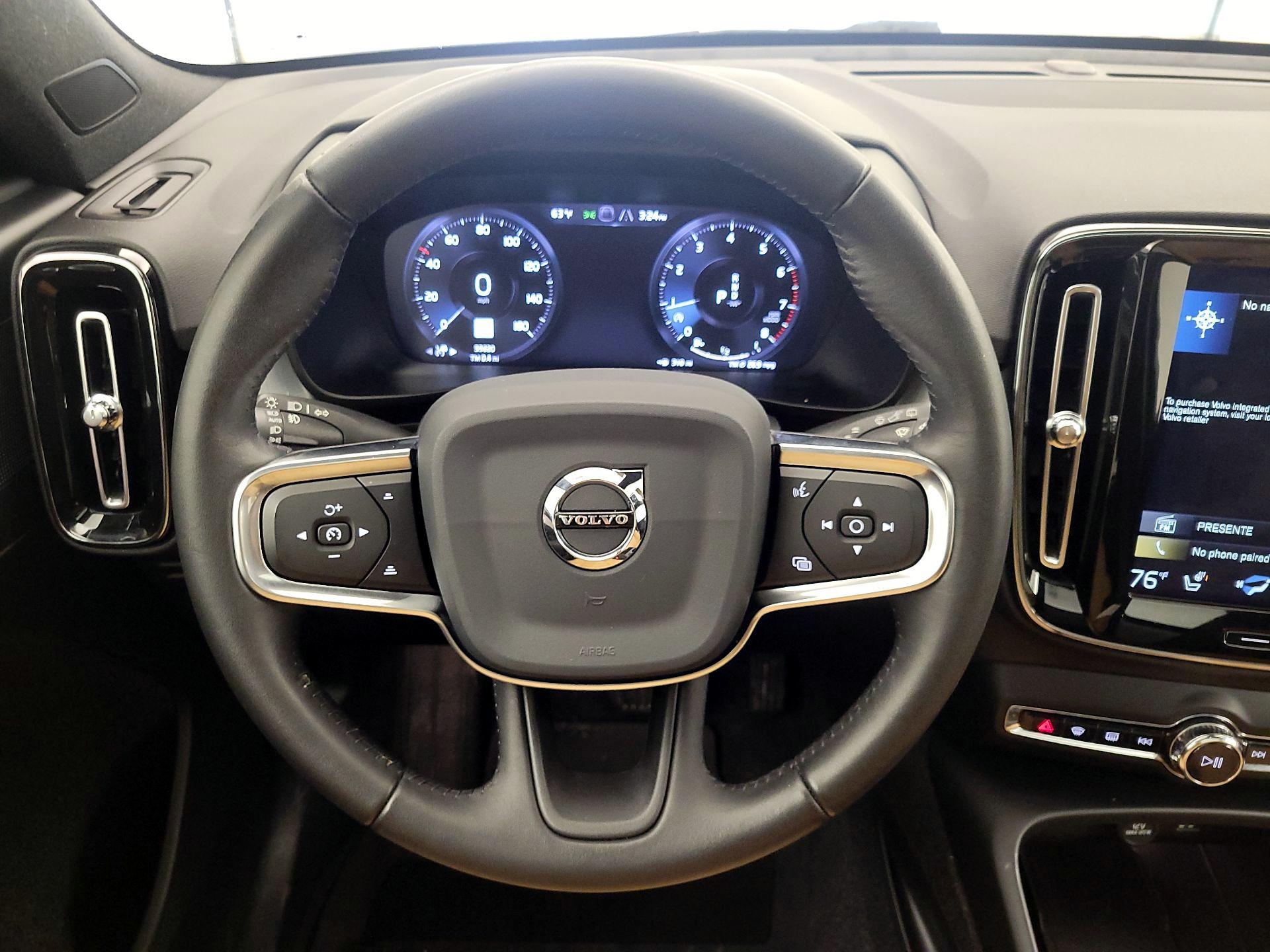 Thumbnail: 2020 Volvo XC40 - 10