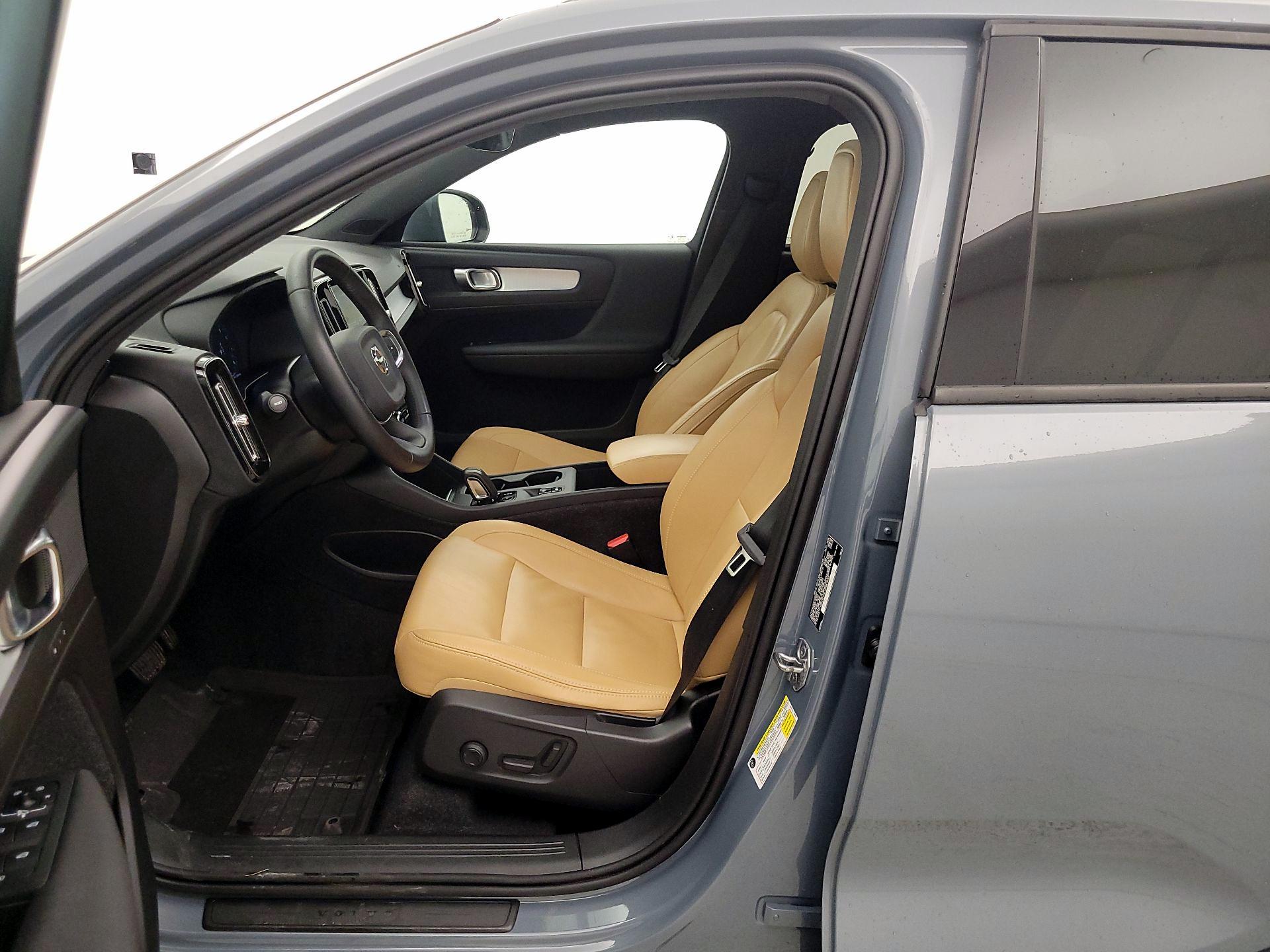 Thumbnail: 2020 Volvo XC40 - 11