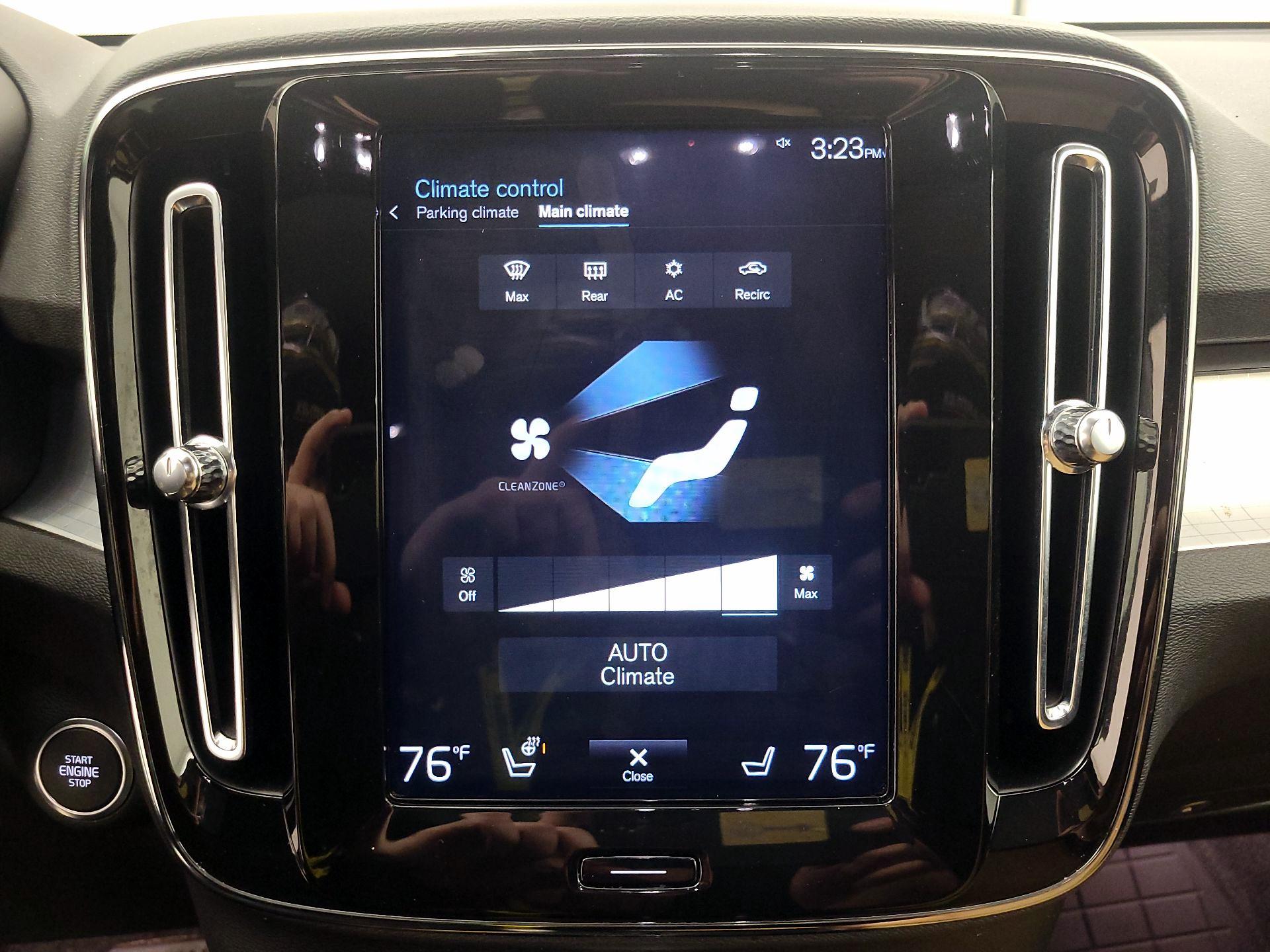 Thumbnail: 2020 Volvo XC40 - 16