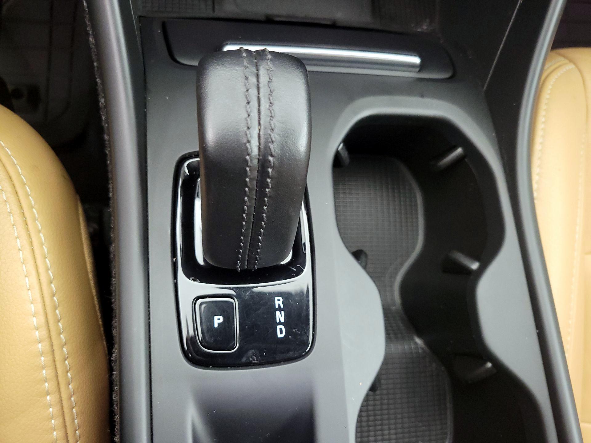 Thumbnail: 2020 Volvo XC40 - 17