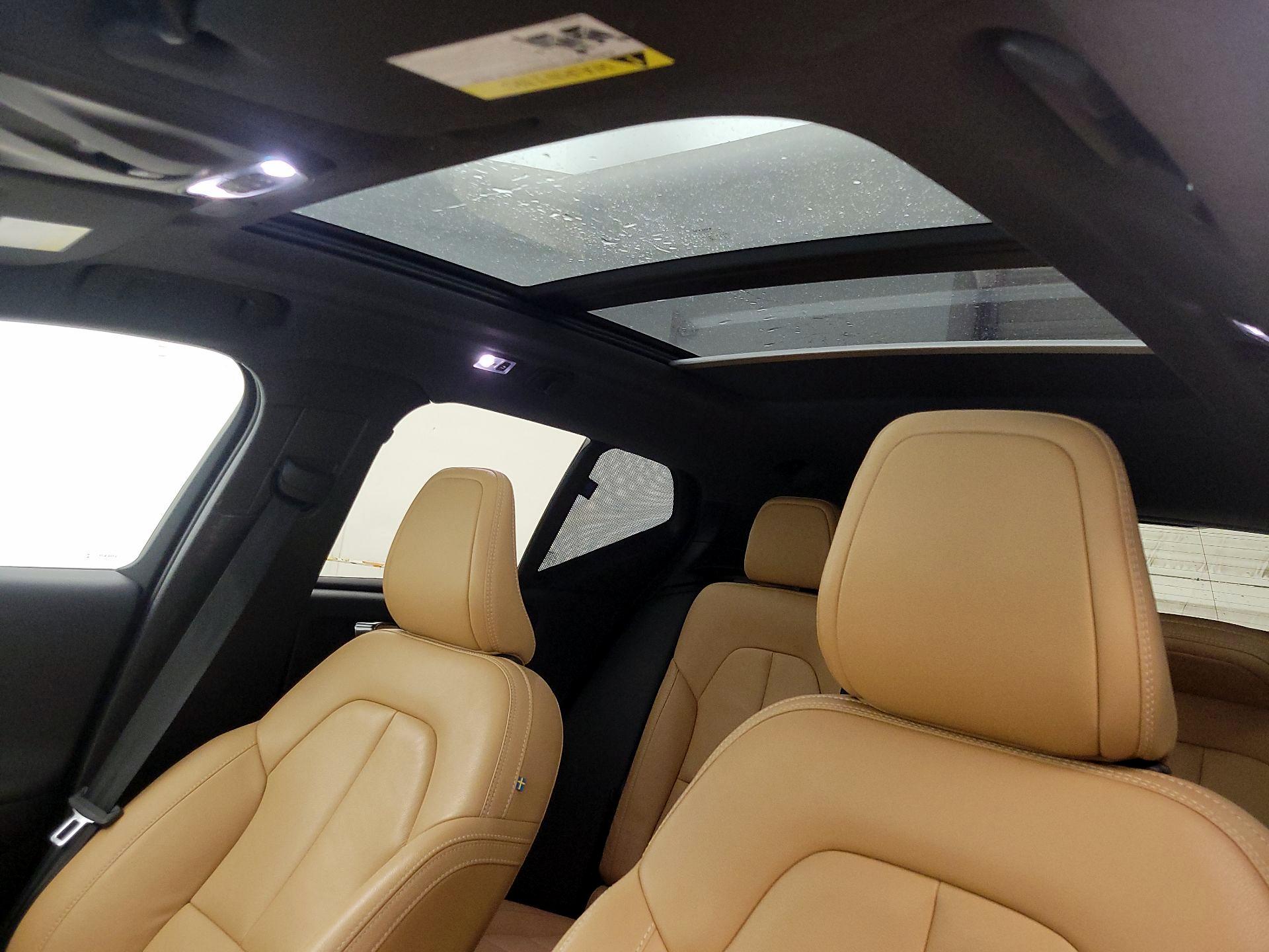 Thumbnail: 2020 Volvo XC40 - 19