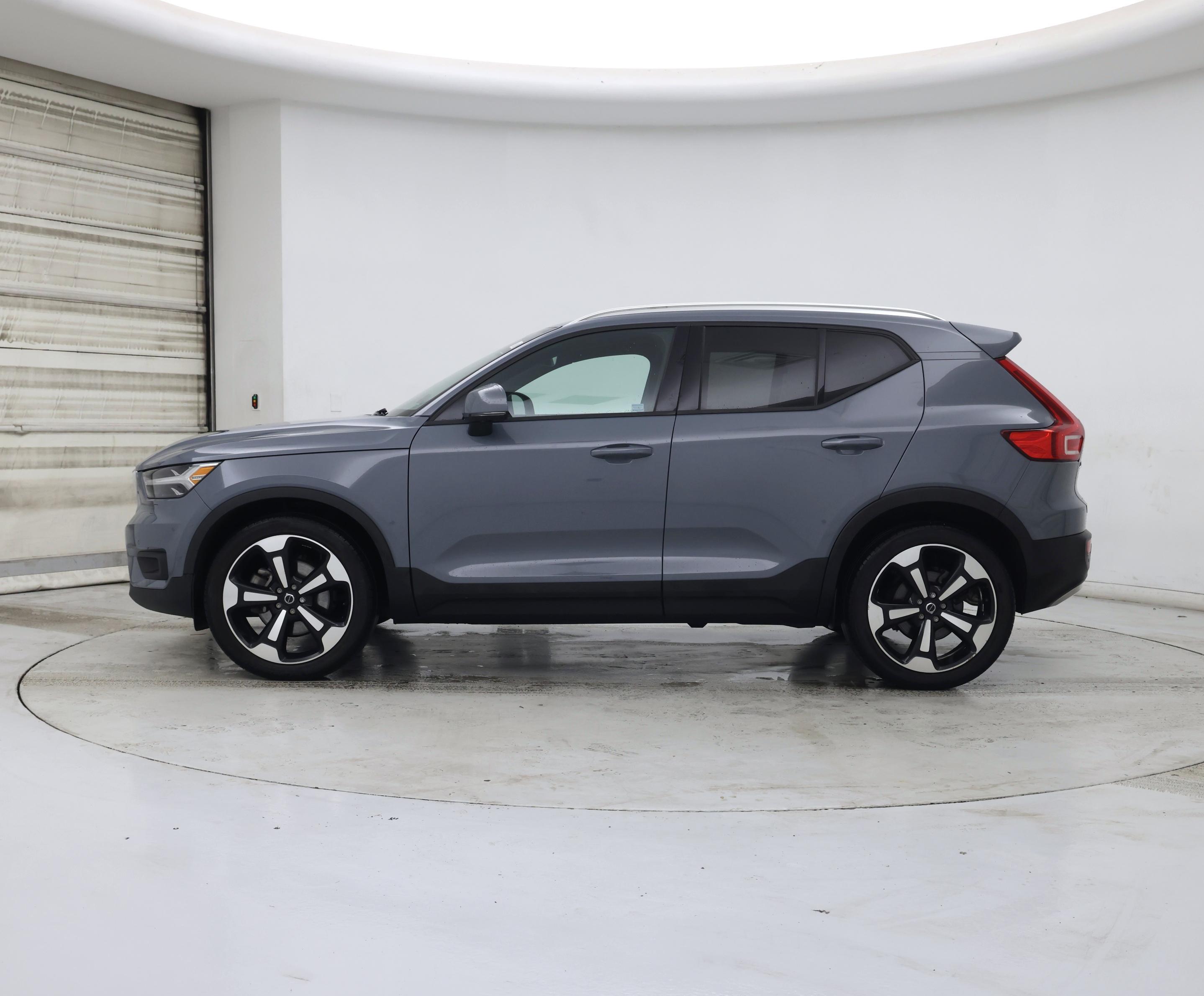 Thumbnail: 2020 Volvo XC40 - 3