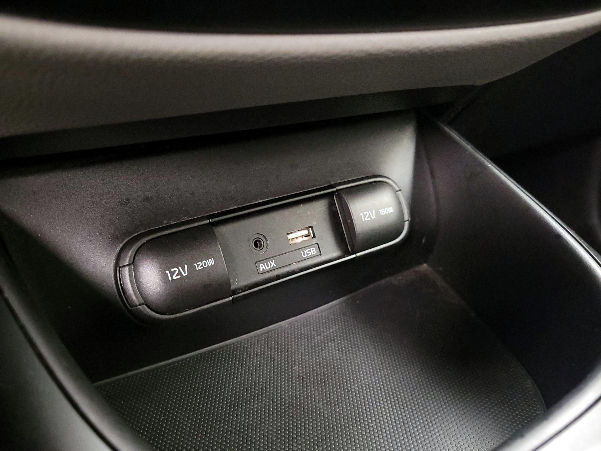 Thumbnail: 2017 Kia Soul - 18