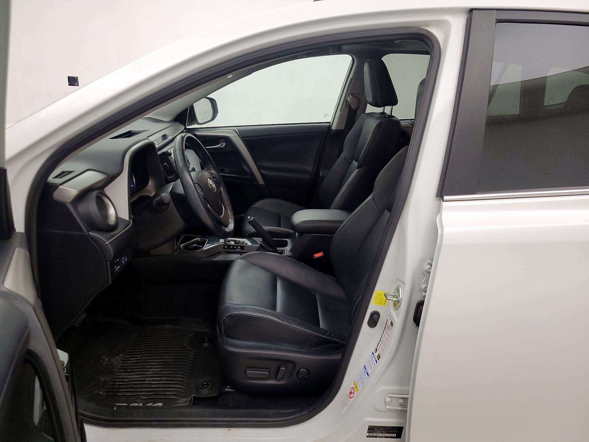 Thumbnail: 2017 Toyota RAV4 - 11