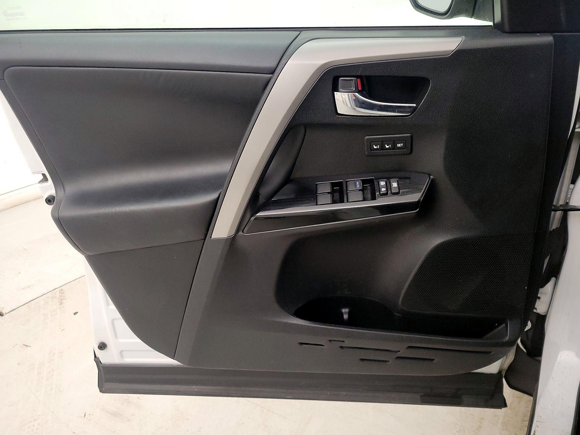 Thumbnail: 2017 Toyota RAV4 - 12