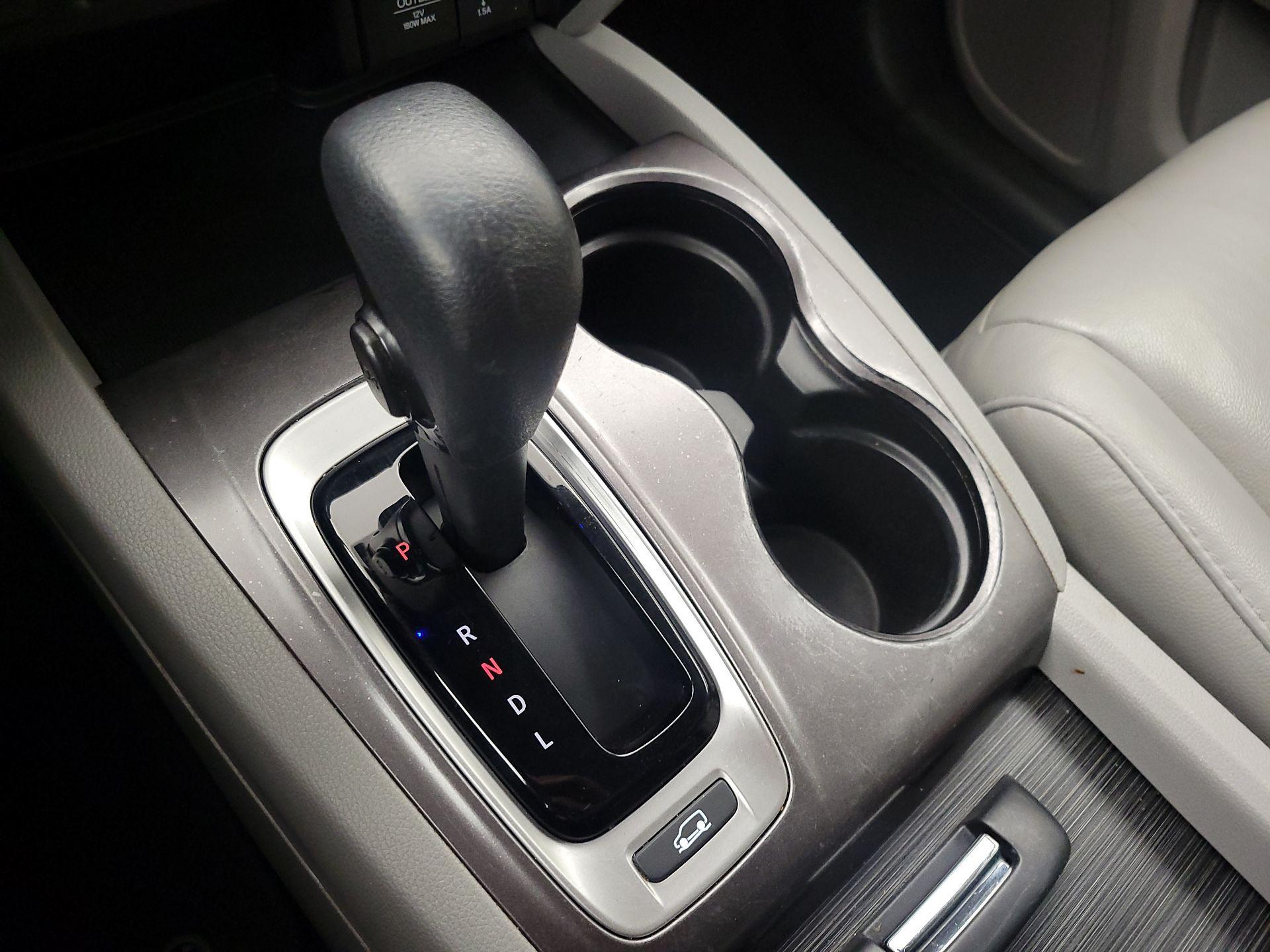 Thumbnail: 2018 Honda Pilot - 17