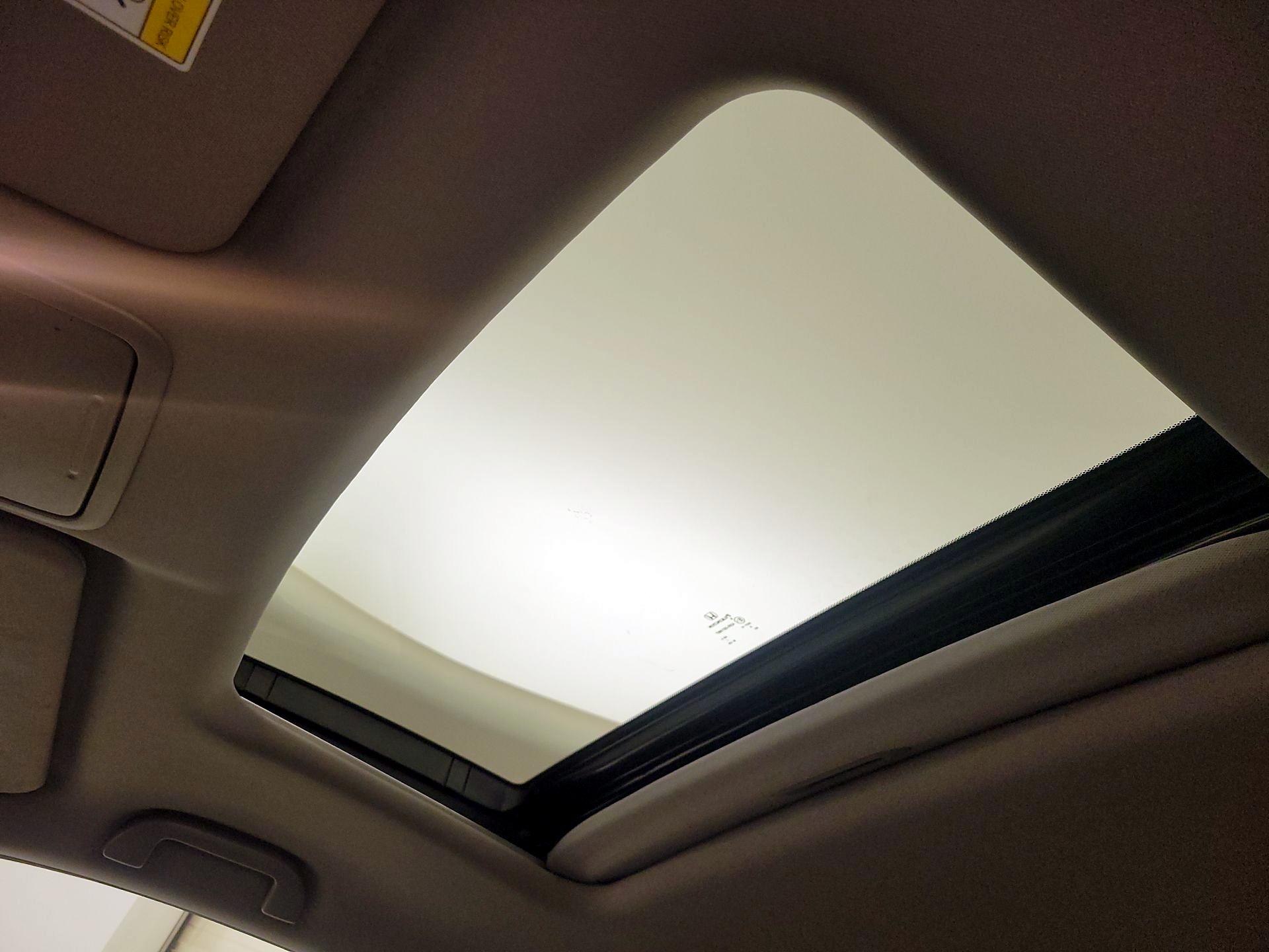 Thumbnail: 2018 Honda Pilot - 19