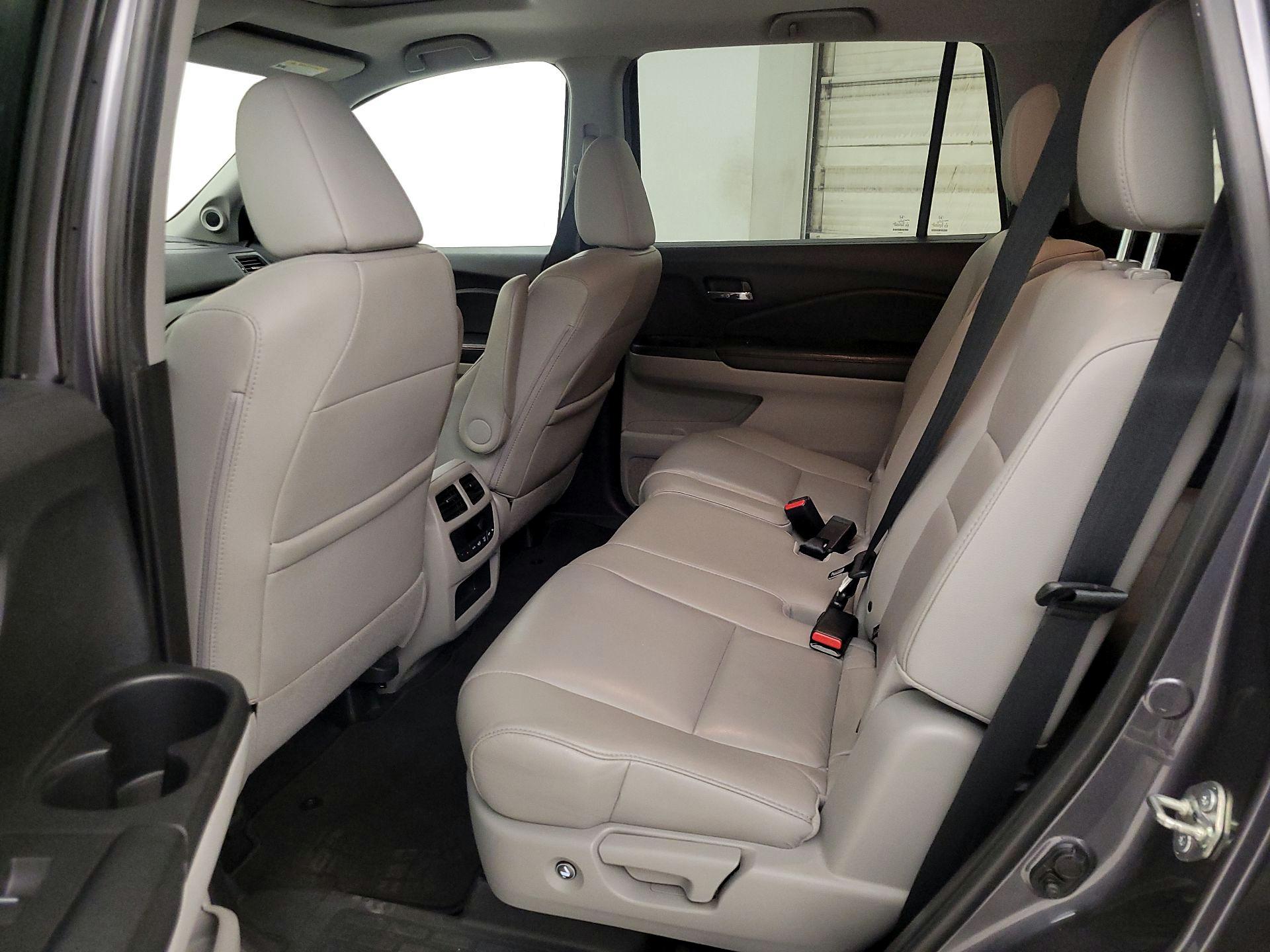 Thumbnail: 2018 Honda Pilot - 20