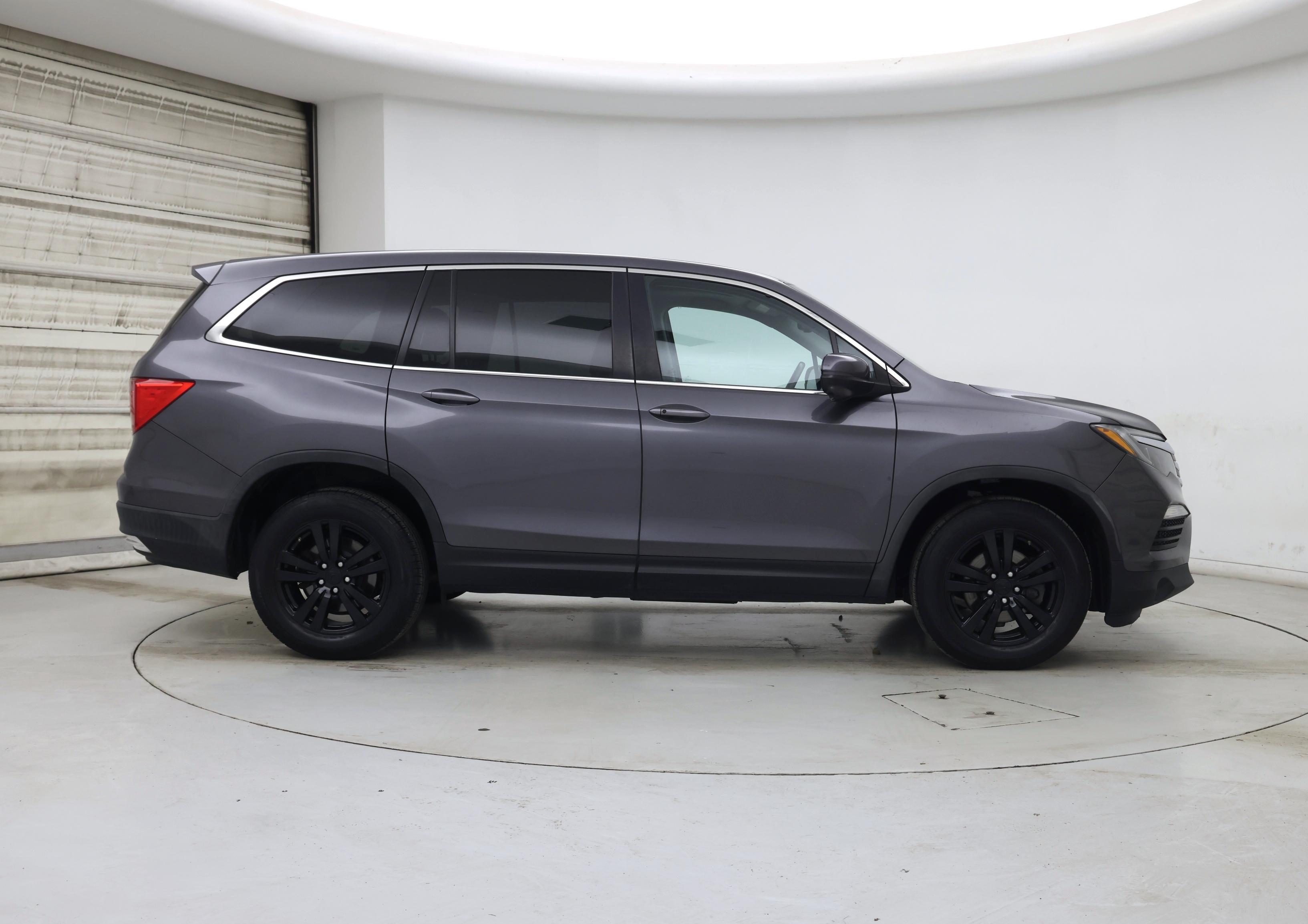 Thumbnail: 2018 Honda Pilot - 7