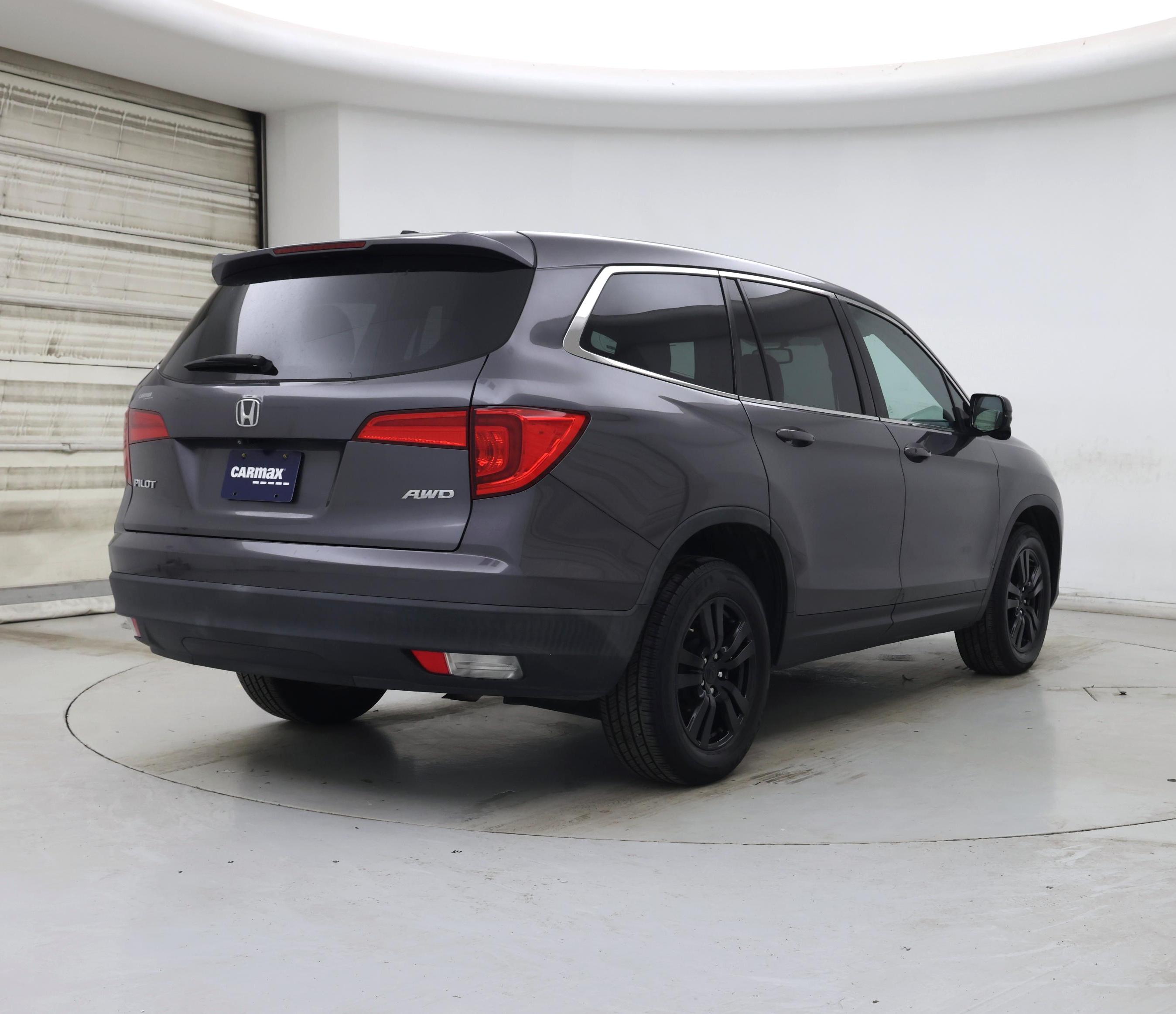 Thumbnail: 2018 Honda Pilot - 8