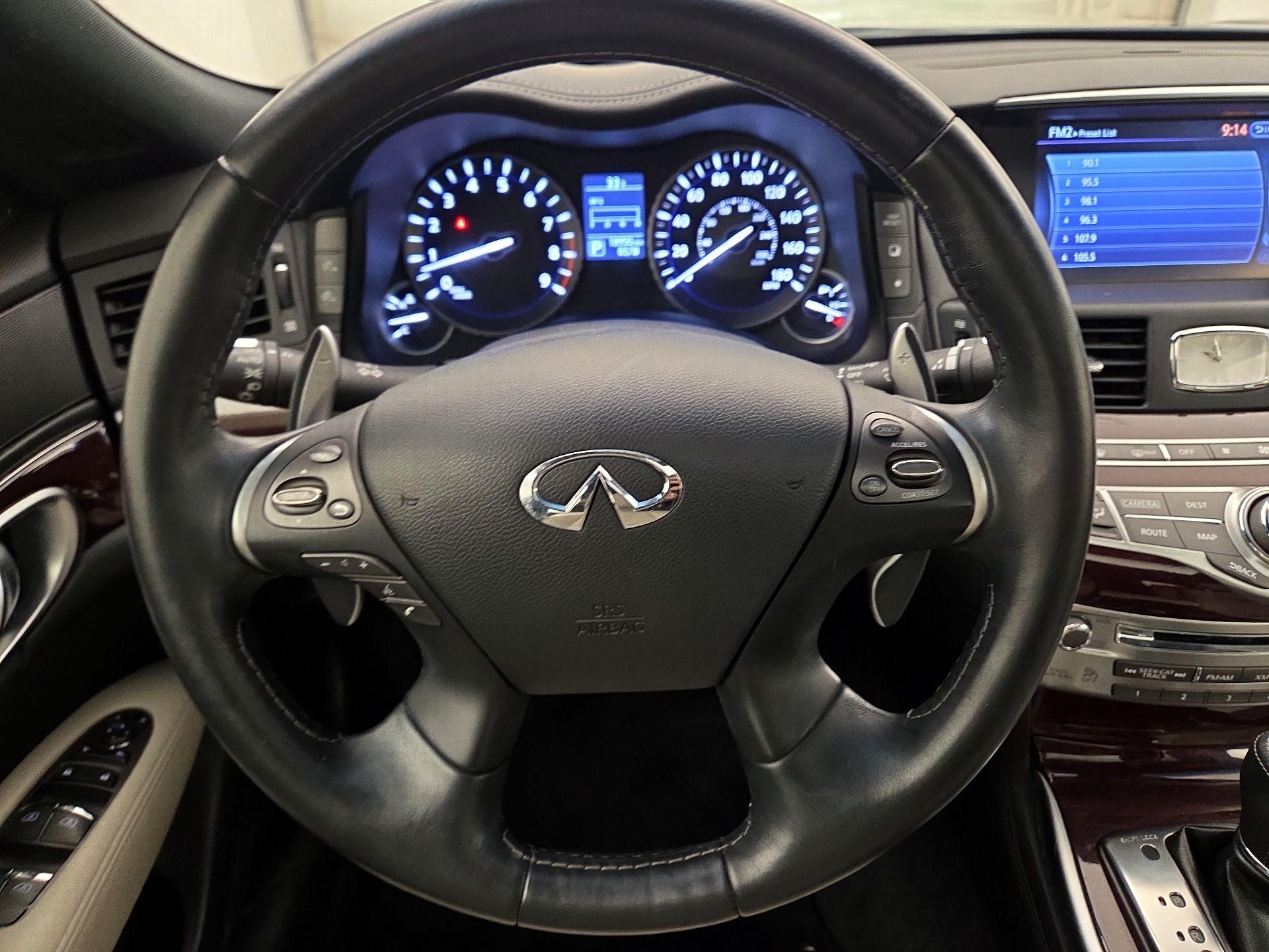 Thumbnail: 2015 INFINITI Q70 - 10