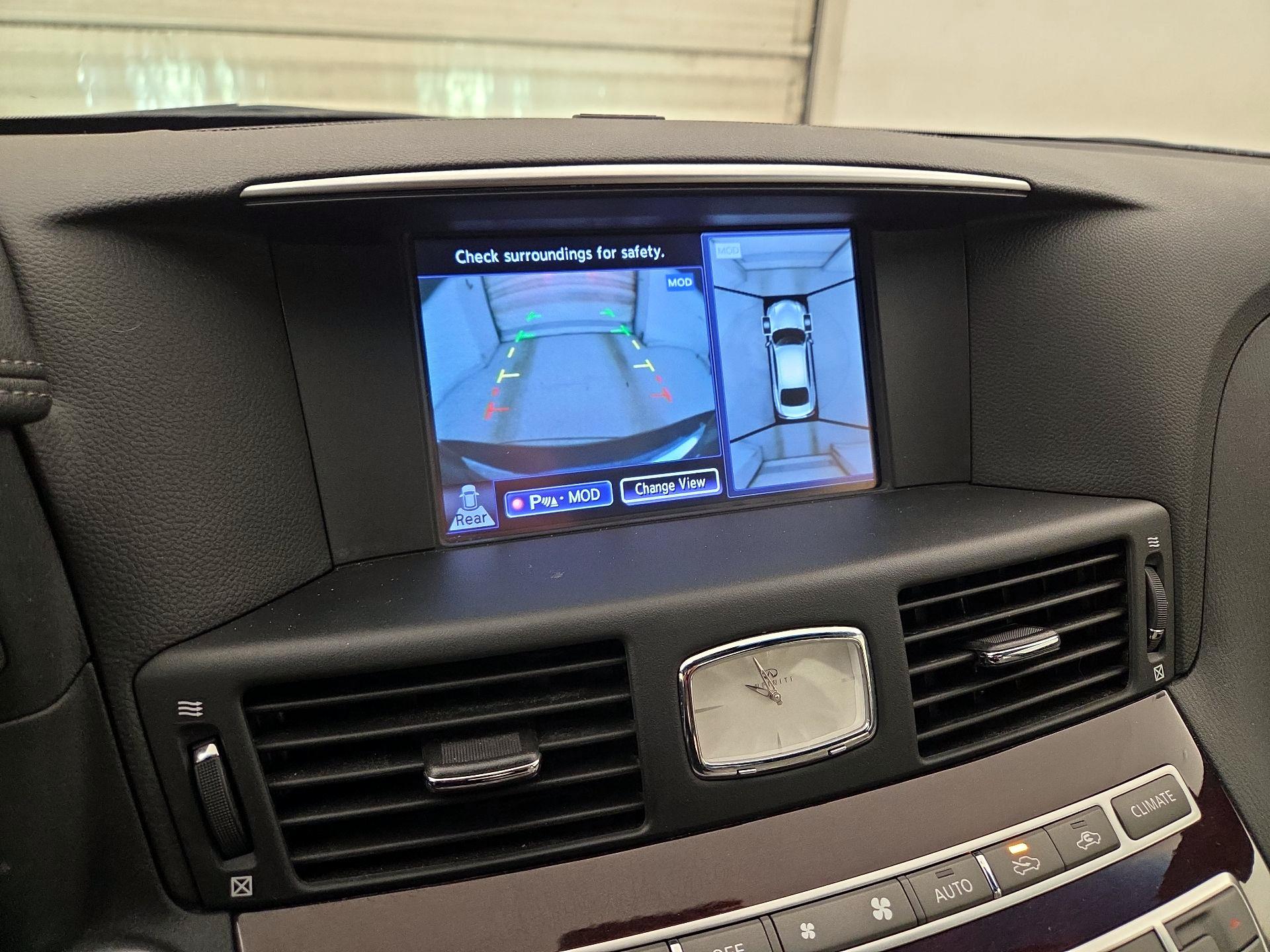 Thumbnail: 2015 INFINITI Q70 - 15