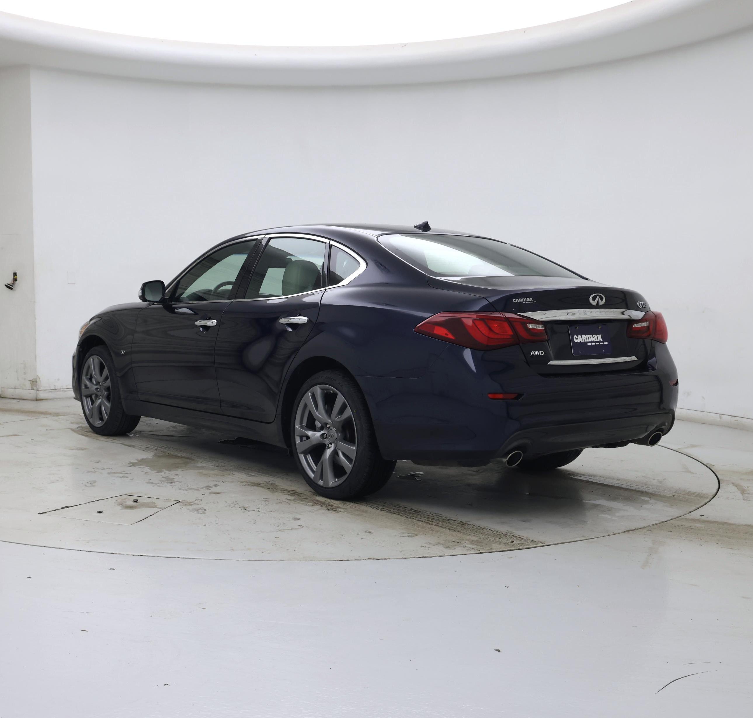 Thumbnail: 2015 INFINITI Q70 - 2