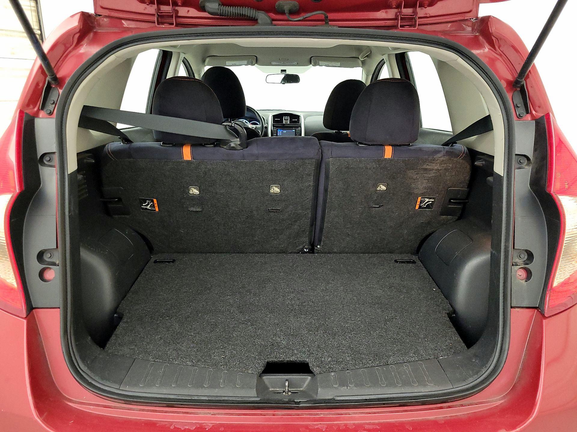 Thumbnail: 2015 Nissan Versa Note - 20