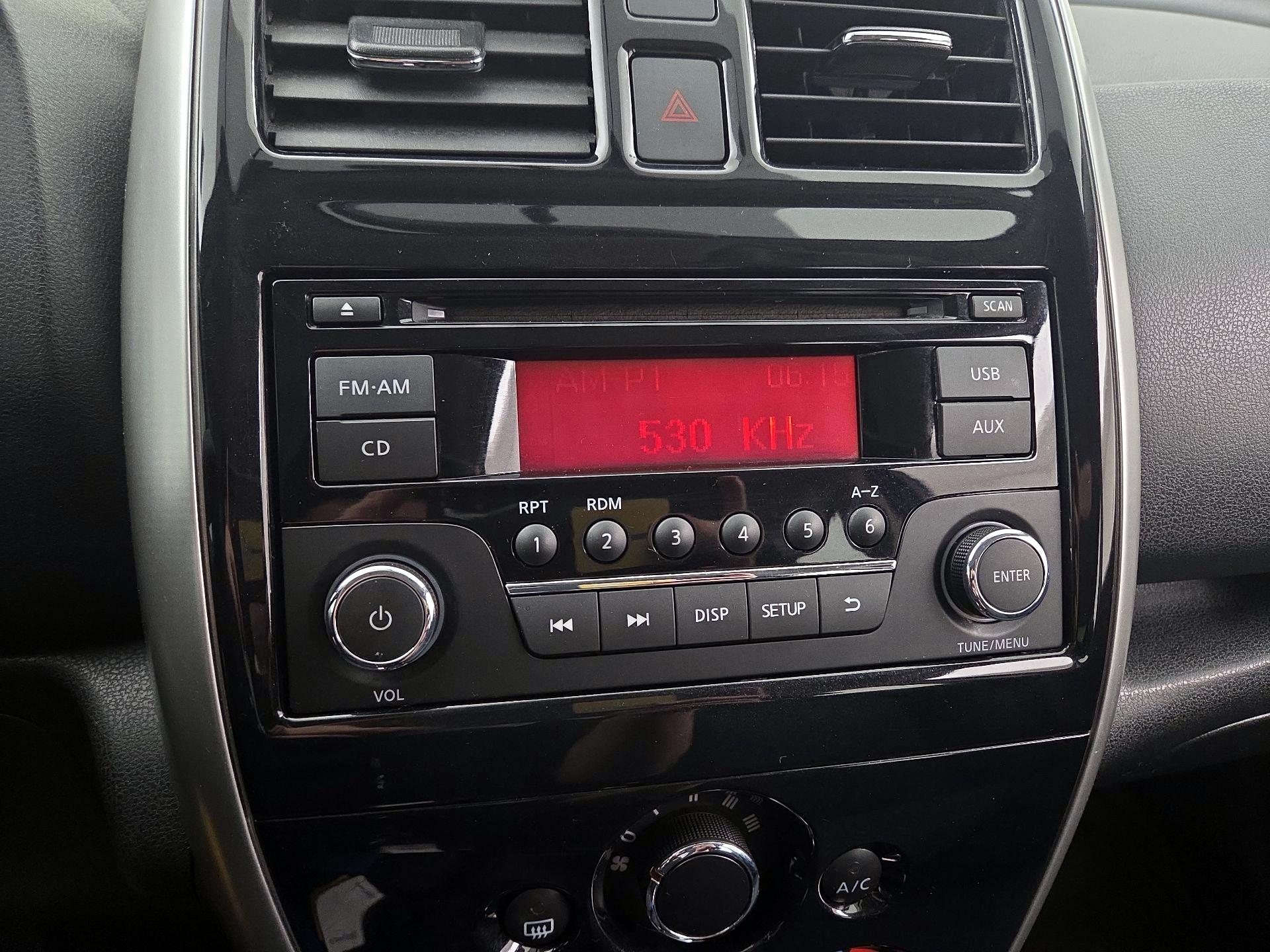 Thumbnail: 2015 Nissan Versa Note - 14