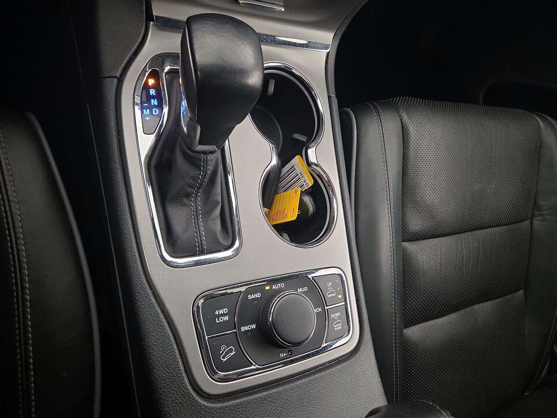 Thumbnail: 2020 Jeep Grand Cherokee - 18