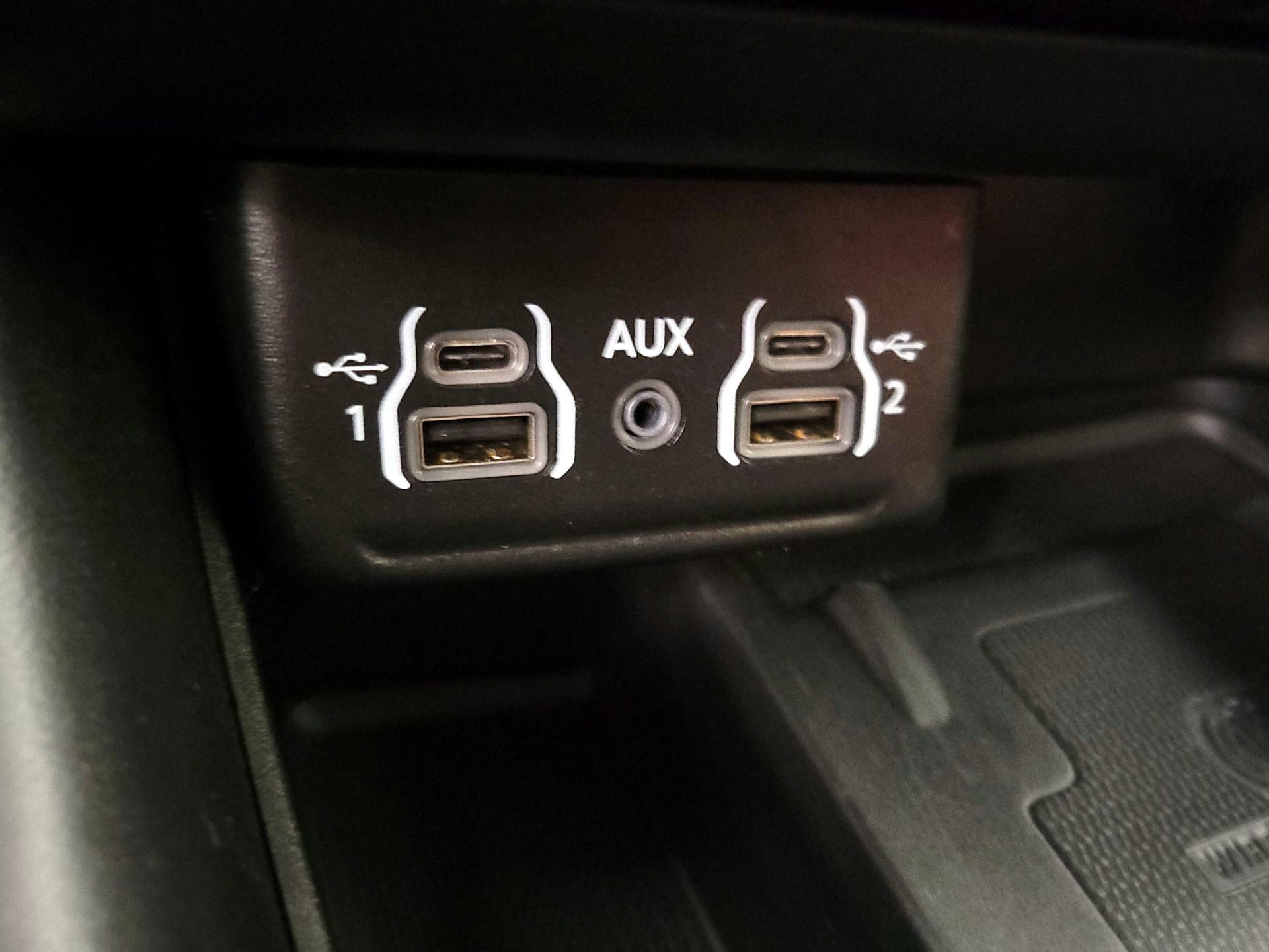 Thumbnail: 2022 Dodge Durango - 19