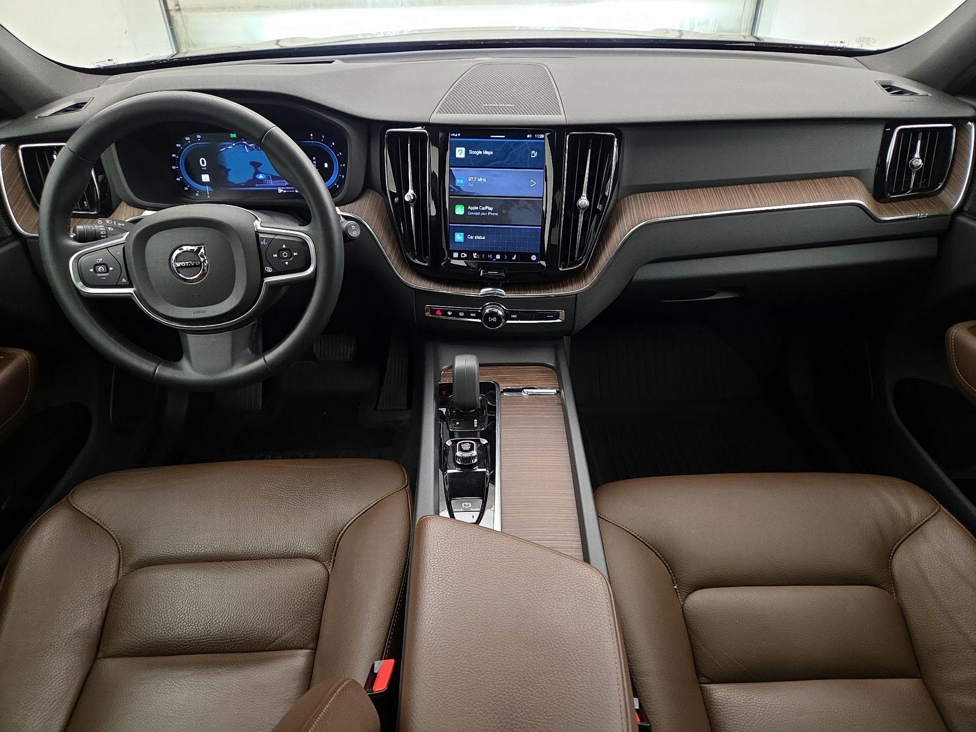 Thumbnail: 2022 Volvo XC60 - 9