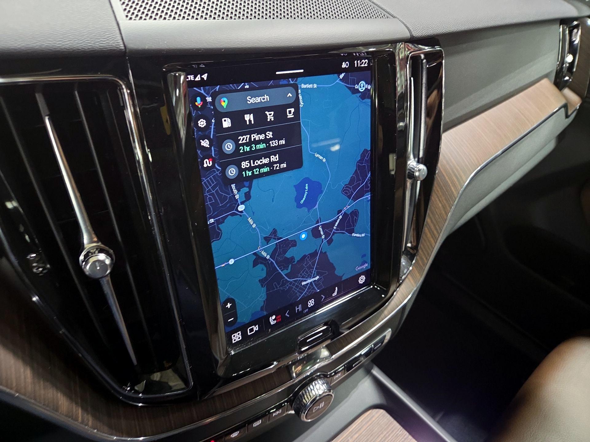 Thumbnail: 2022 Volvo XC60 - 14