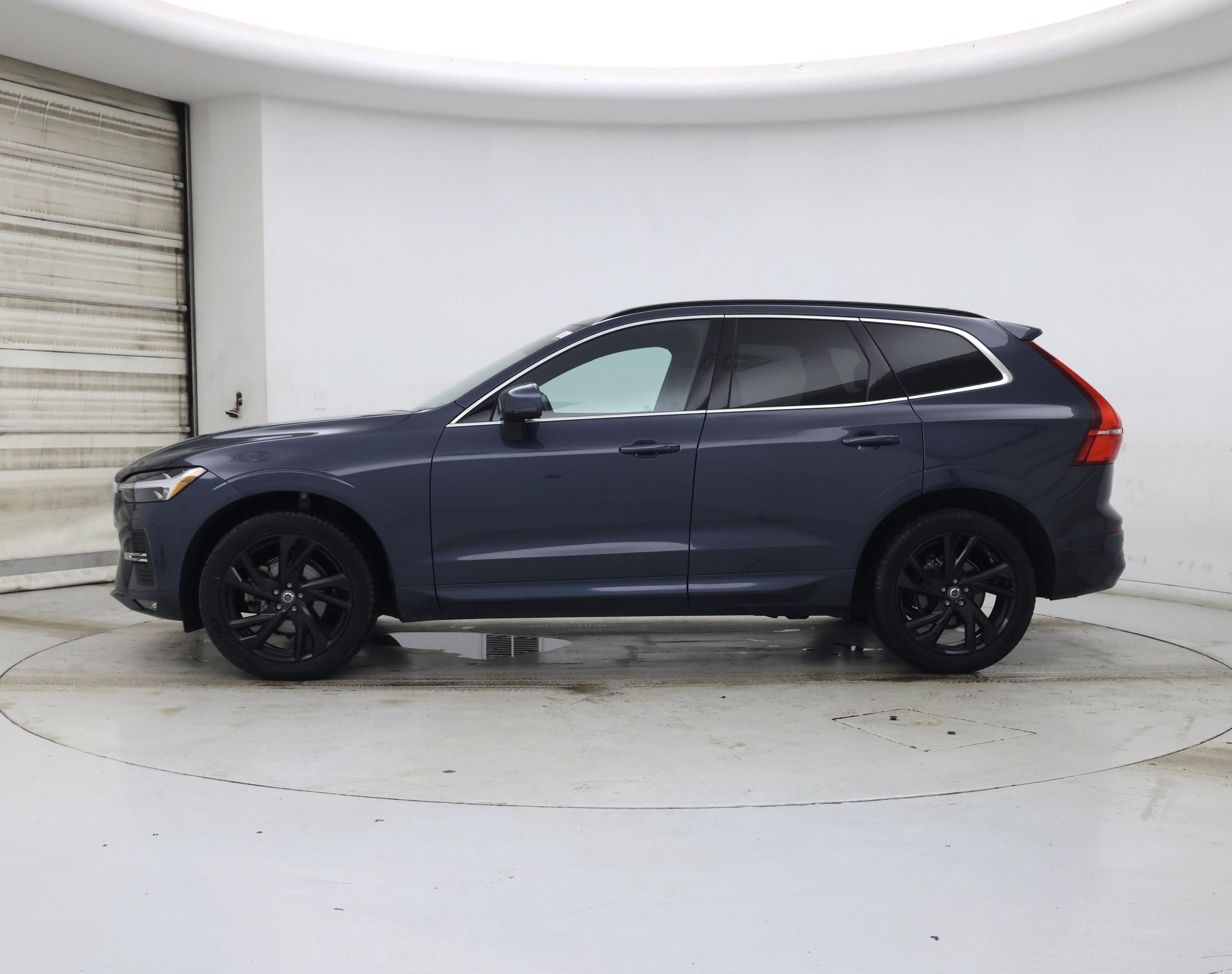 Thumbnail: 2022 Volvo XC60 - 3