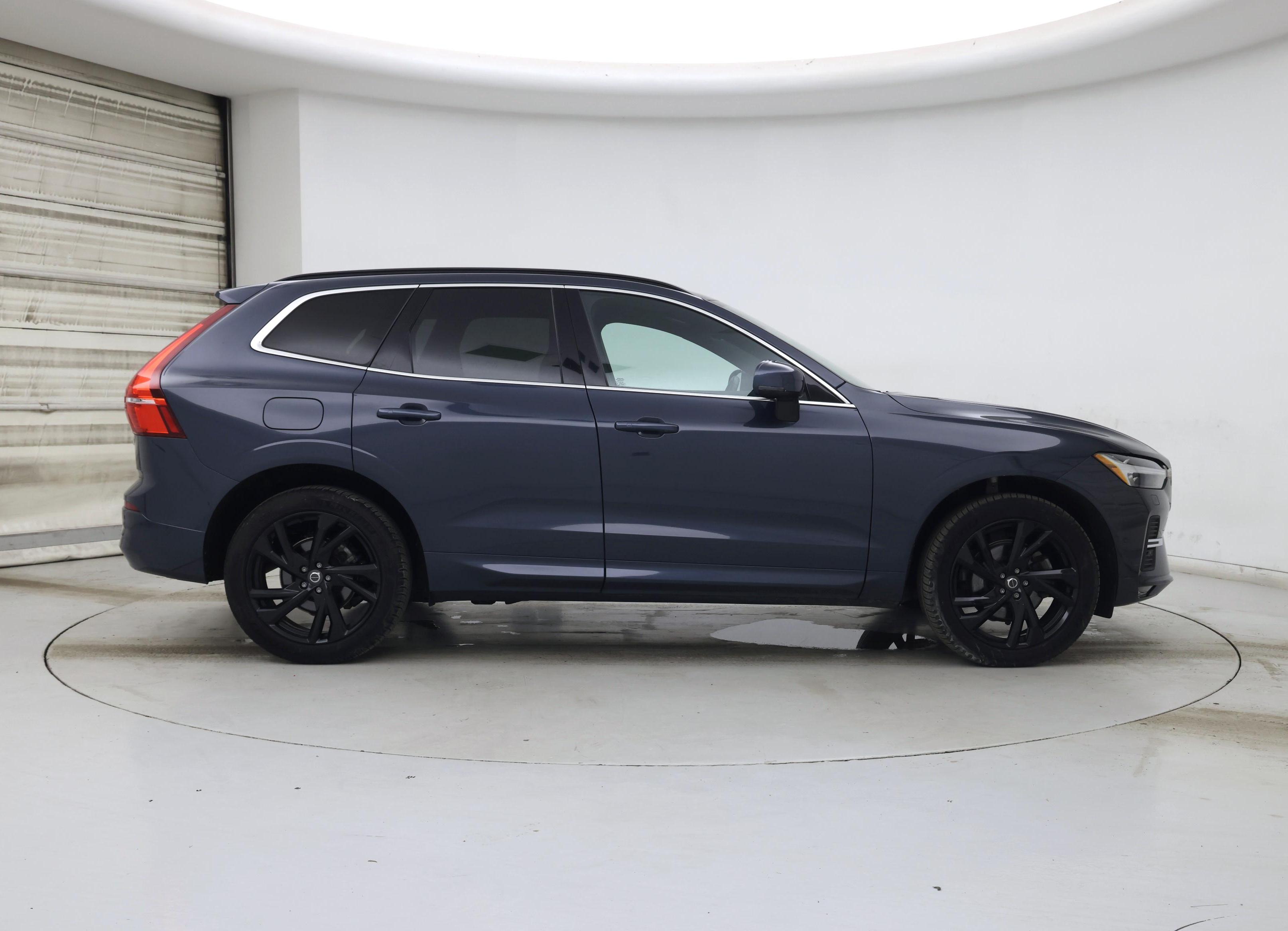 Thumbnail: 2022 Volvo XC60 - 7