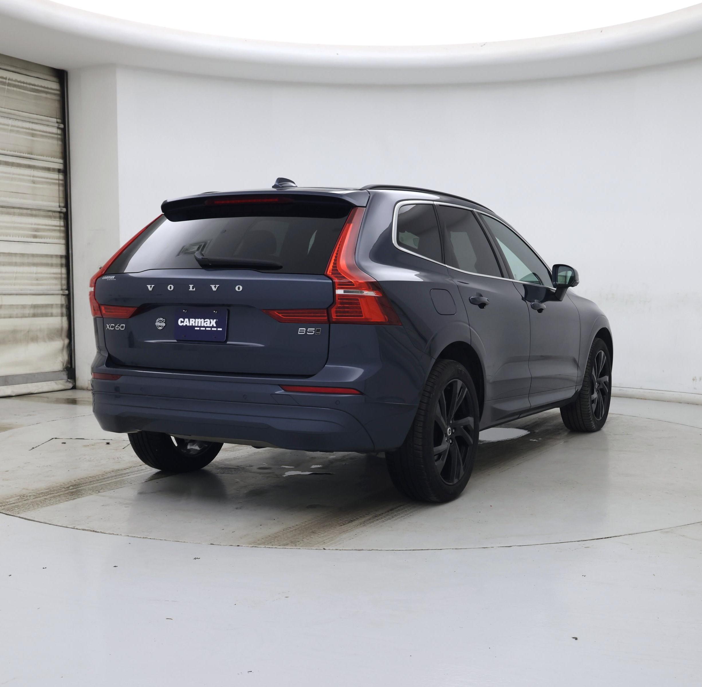 Thumbnail: 2022 Volvo XC60 - 8