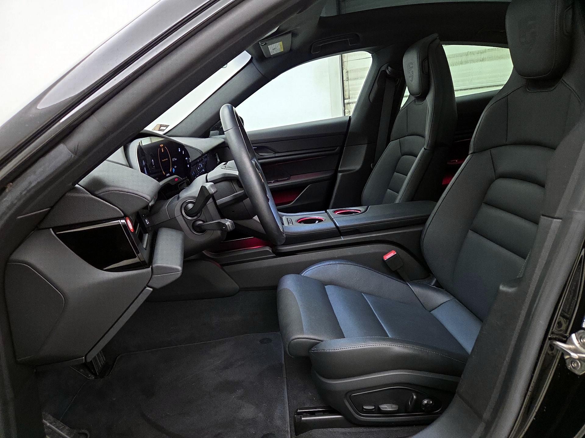 Thumbnail: 2022 Porsche Taycan - 11