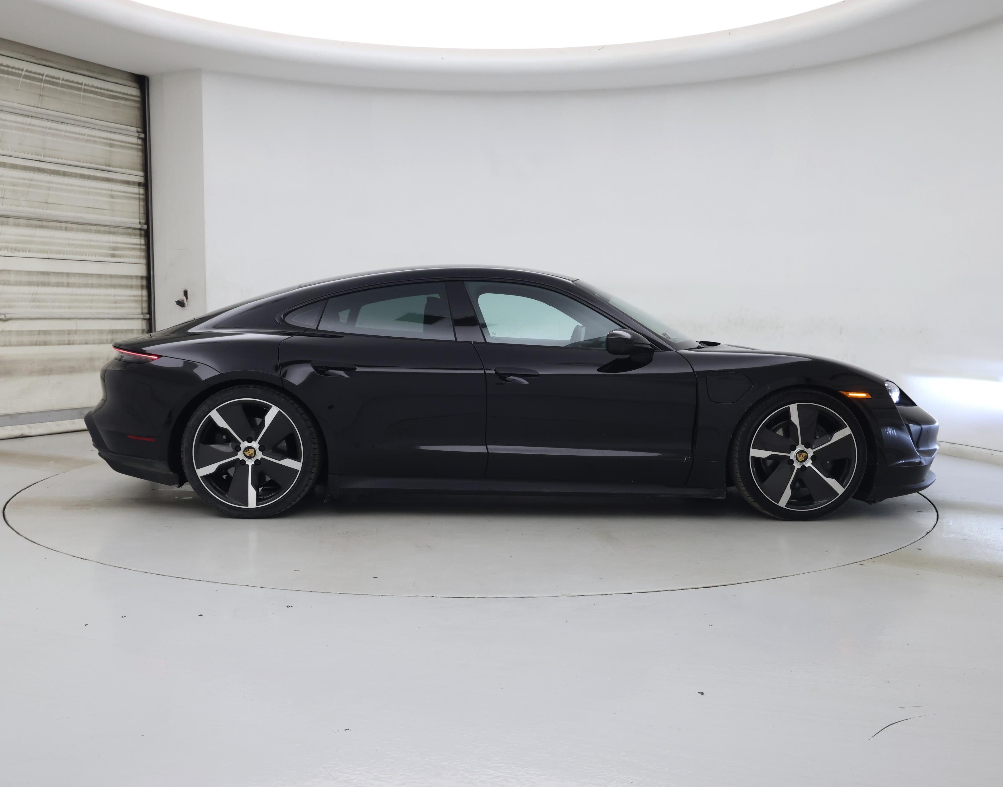 Thumbnail: 2022 Porsche Taycan - 7