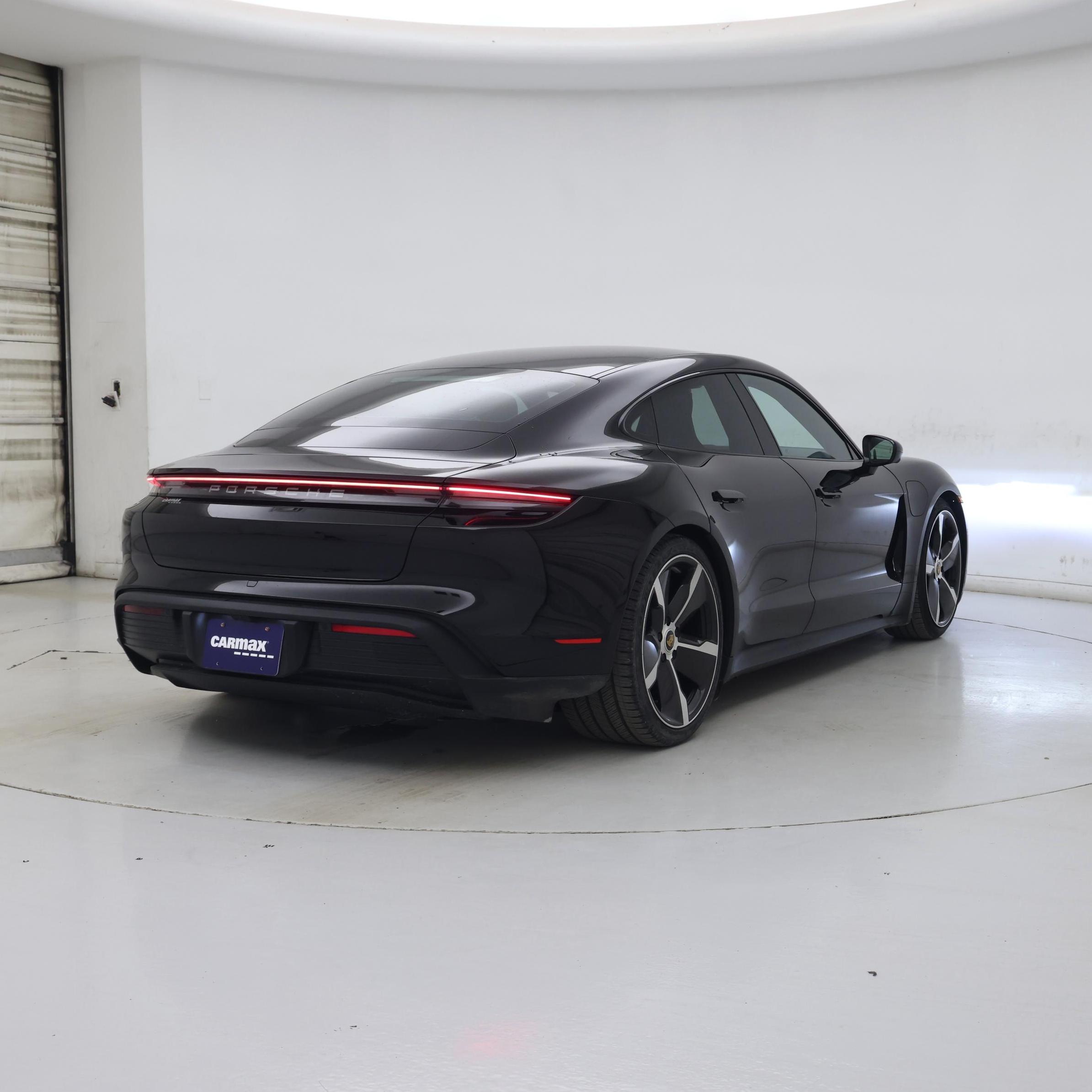 Thumbnail: 2022 Porsche Taycan - 8