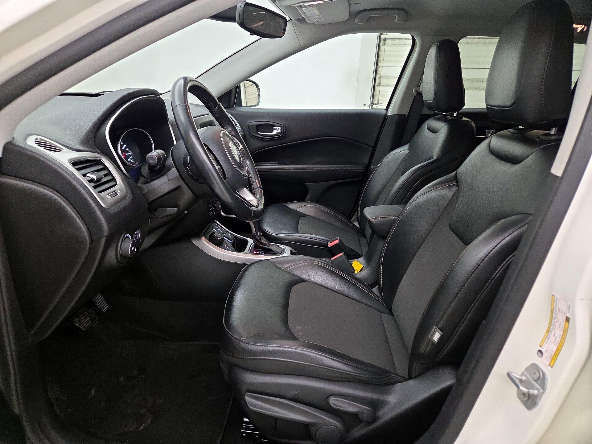 Thumbnail: 2020 Jeep Compass - 11