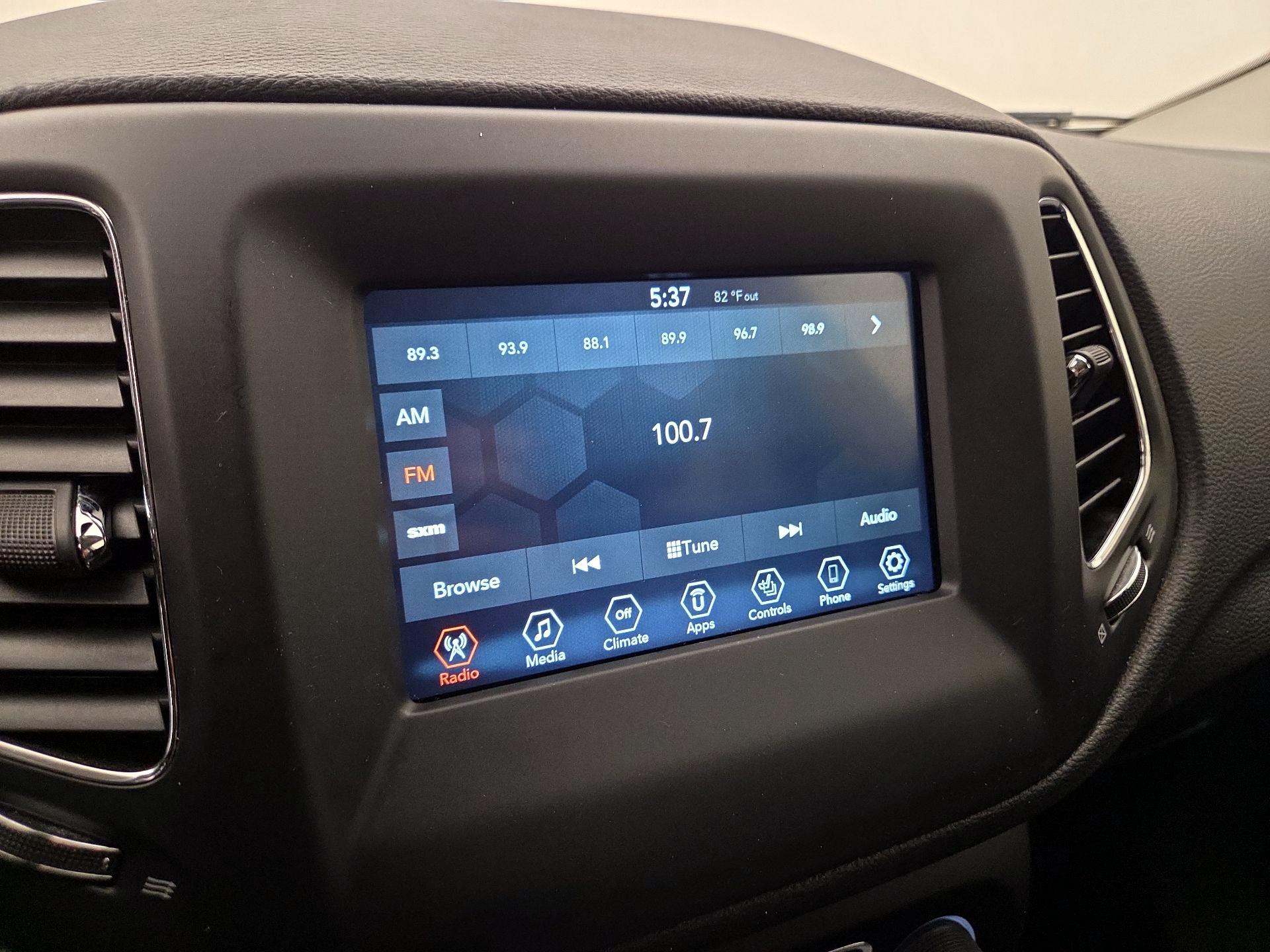 Thumbnail: 2020 Jeep Compass - 15