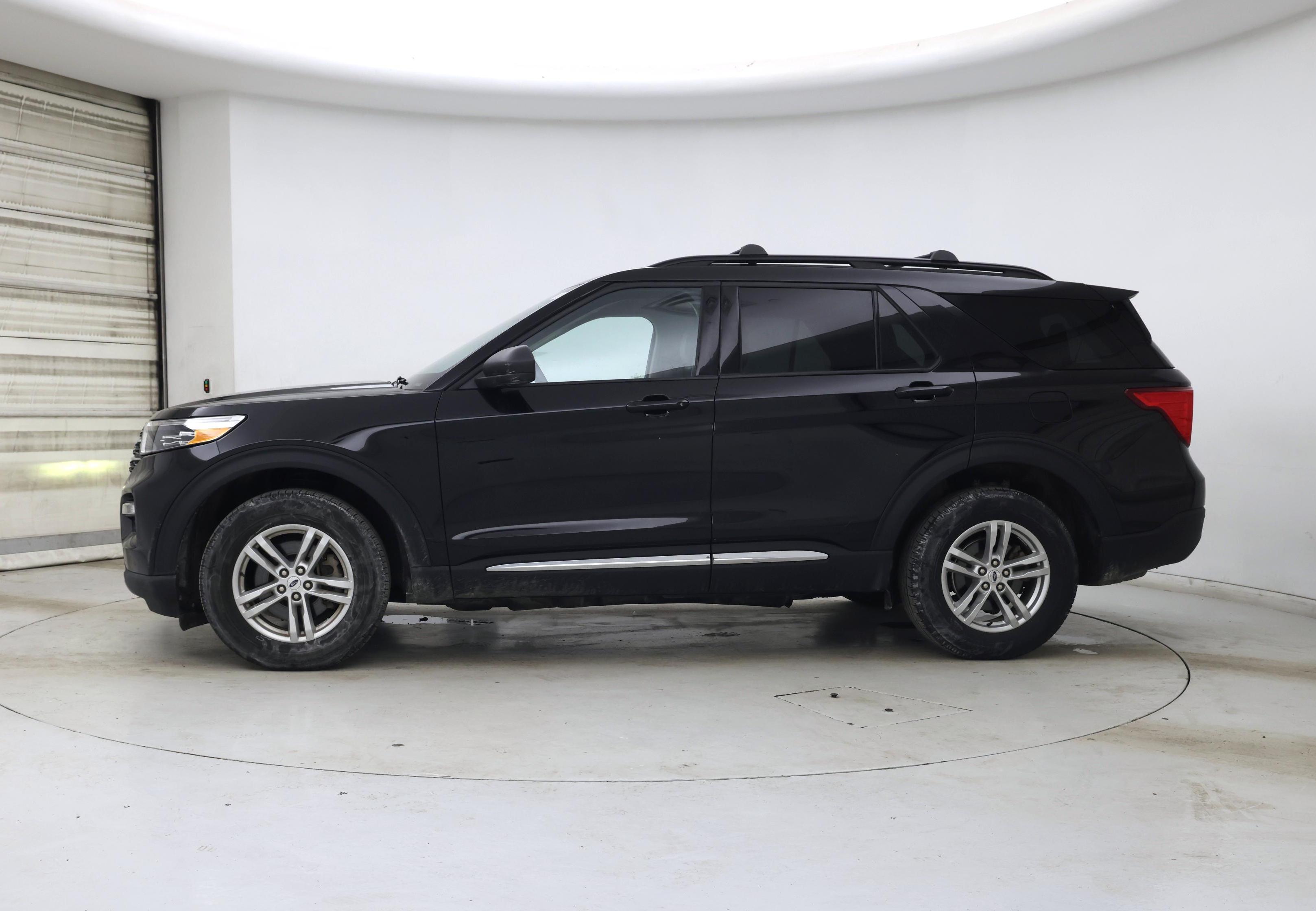 Thumbnail: 2023 Ford Explorer - 3