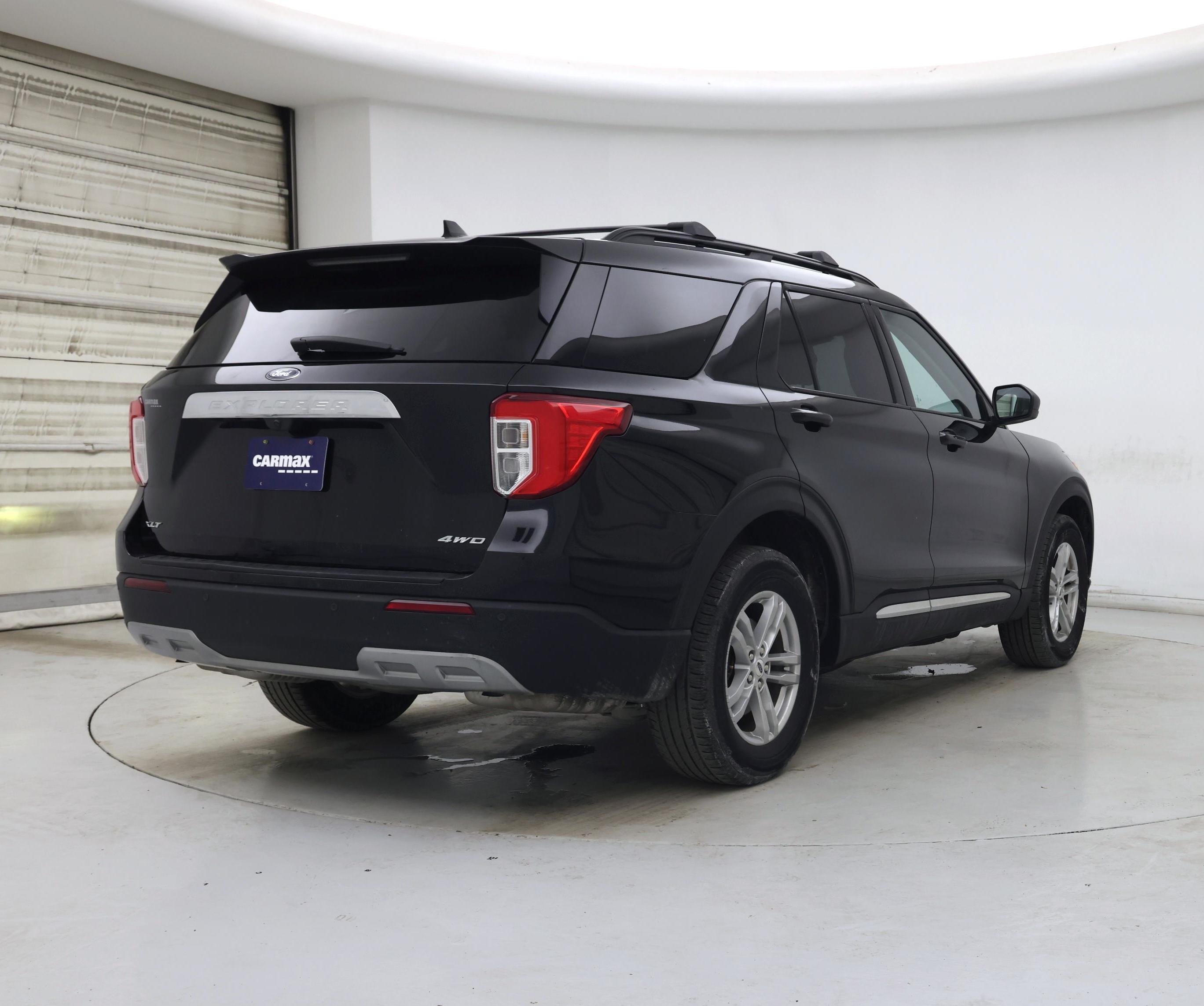 Thumbnail: 2023 Ford Explorer - 8