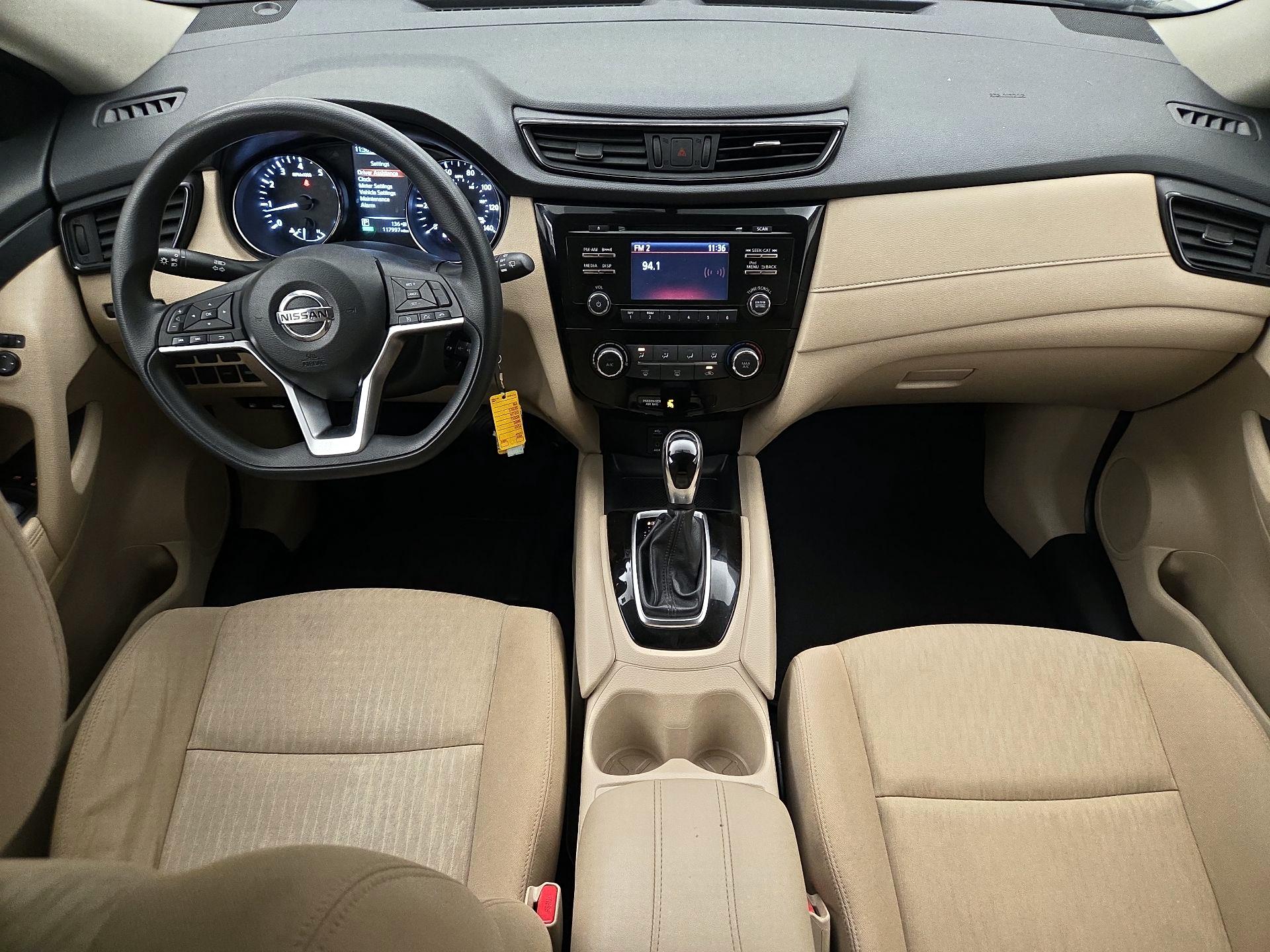 Thumbnail: 2017 Nissan Rogue - 9