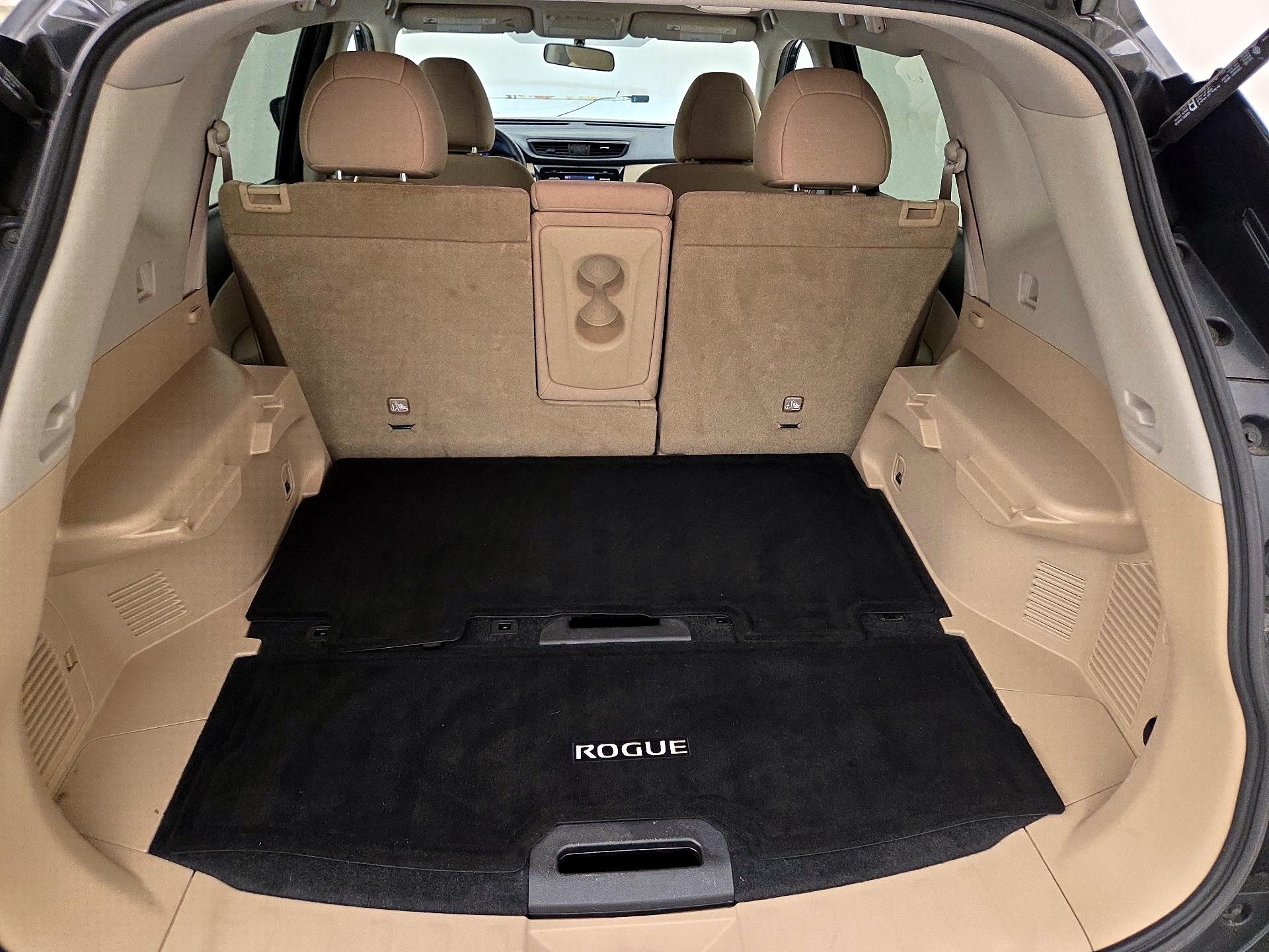 Thumbnail: 2017 Nissan Rogue - 20