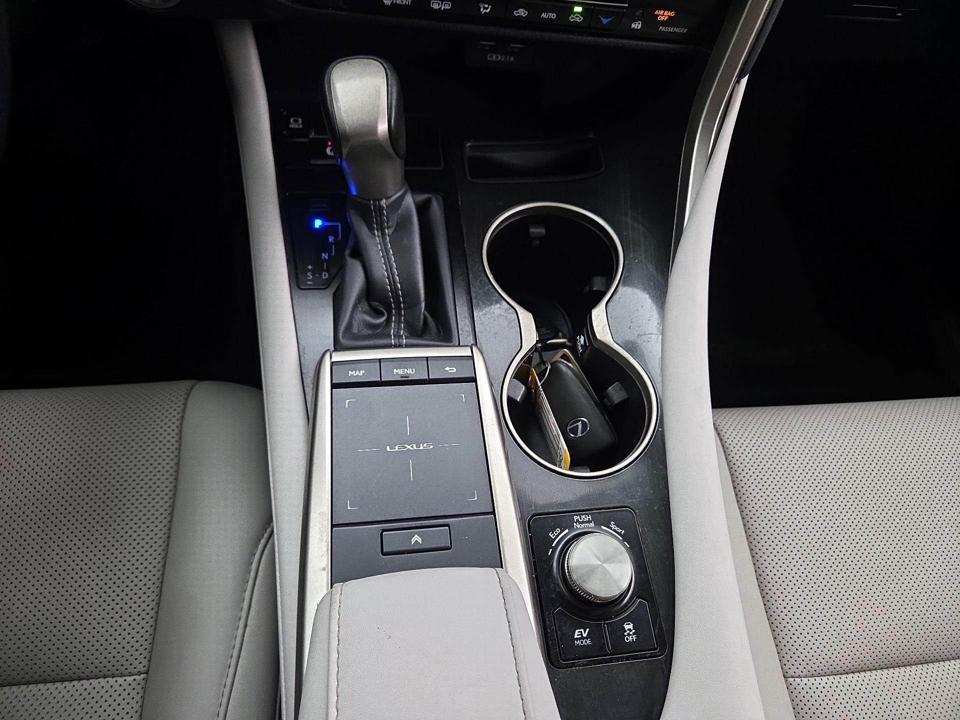 Thumbnail: 2020 Lexus RX - 18