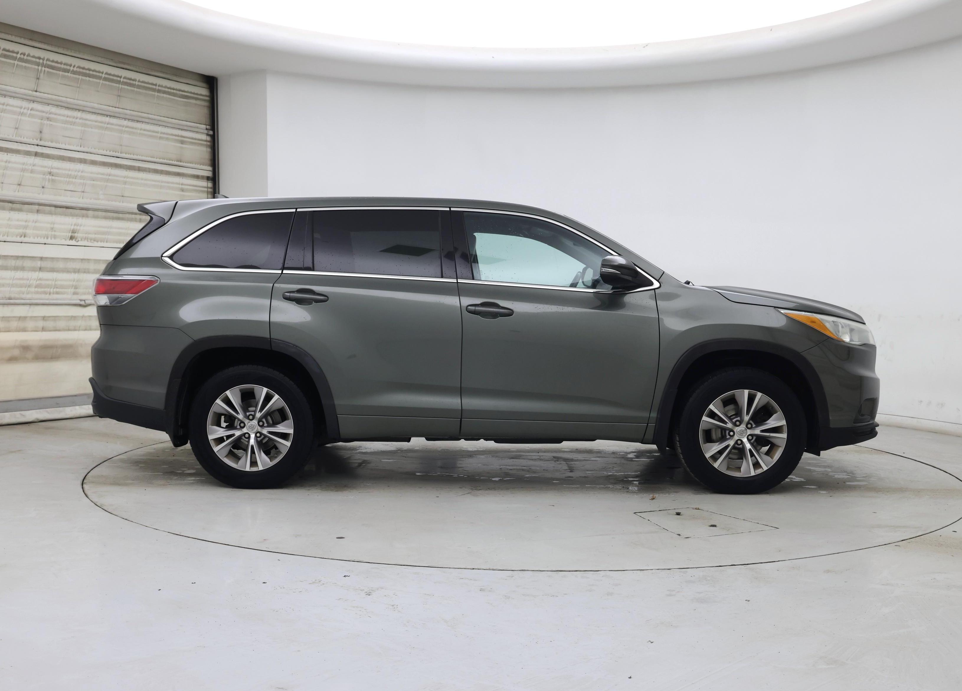 Thumbnail: 2015 Toyota Highlander - 7
